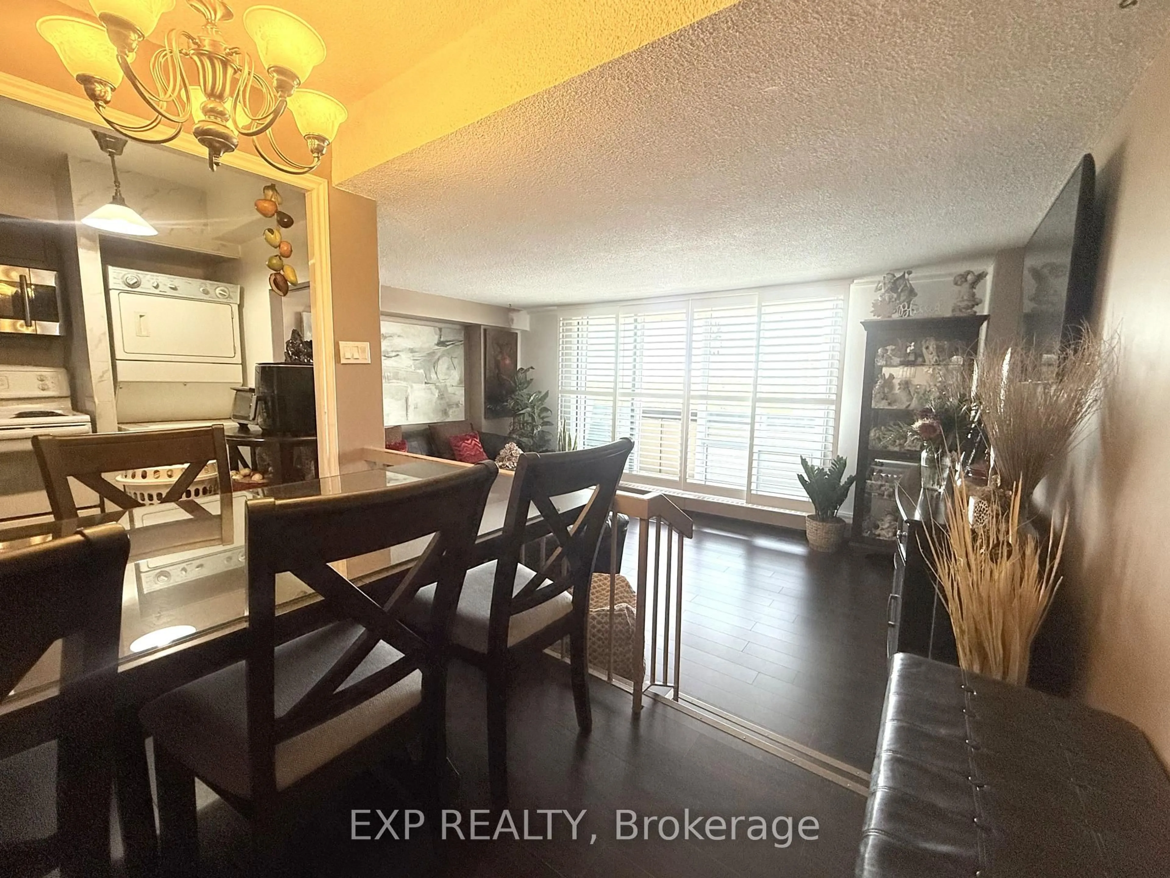Unknown for 5 San Romano Way #1009, Toronto Ontario M3N 2Y4