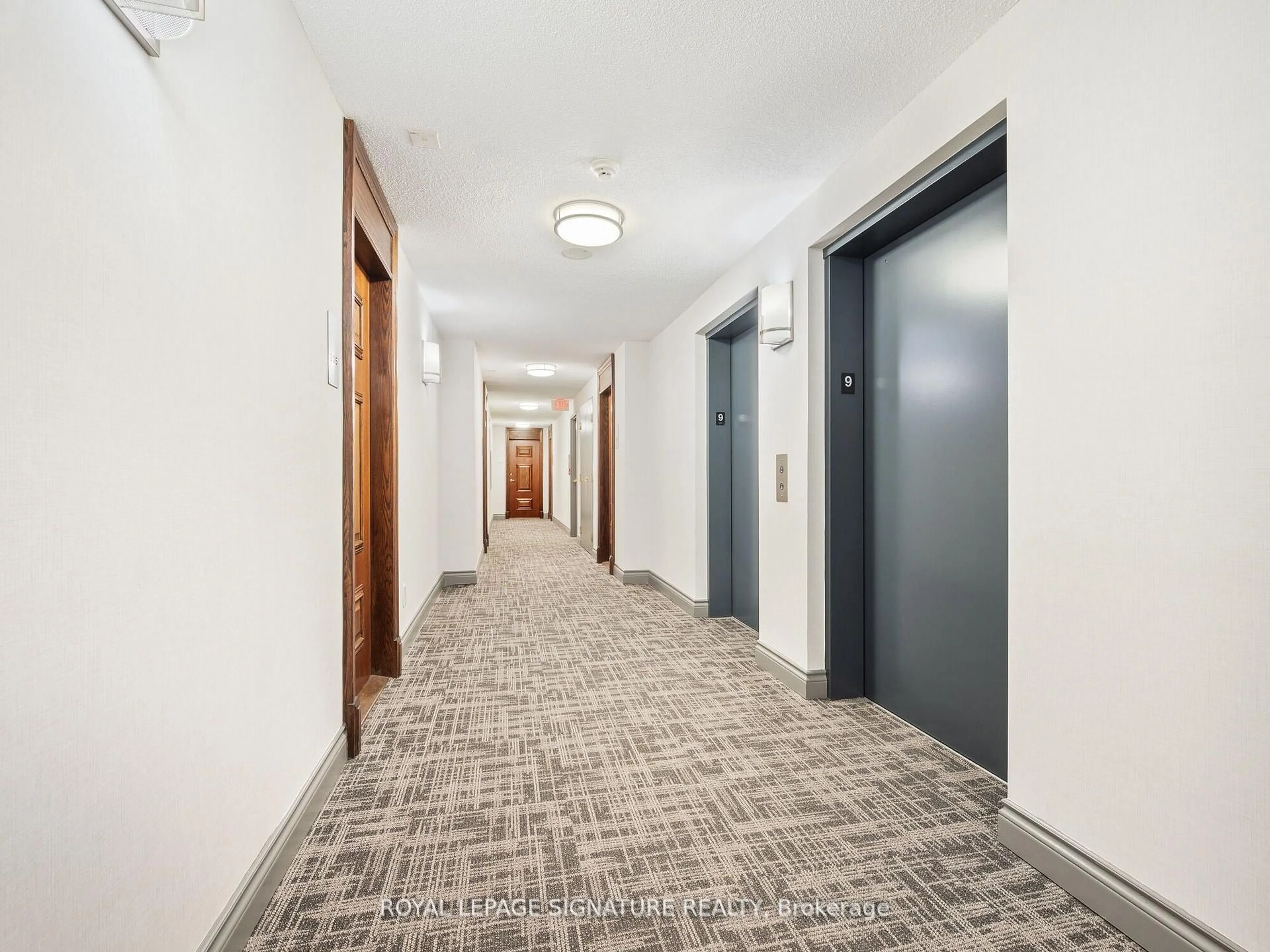 Indoor foyer for 5 Michael Power Pl #901, Toronto Ontario M9A 0A3