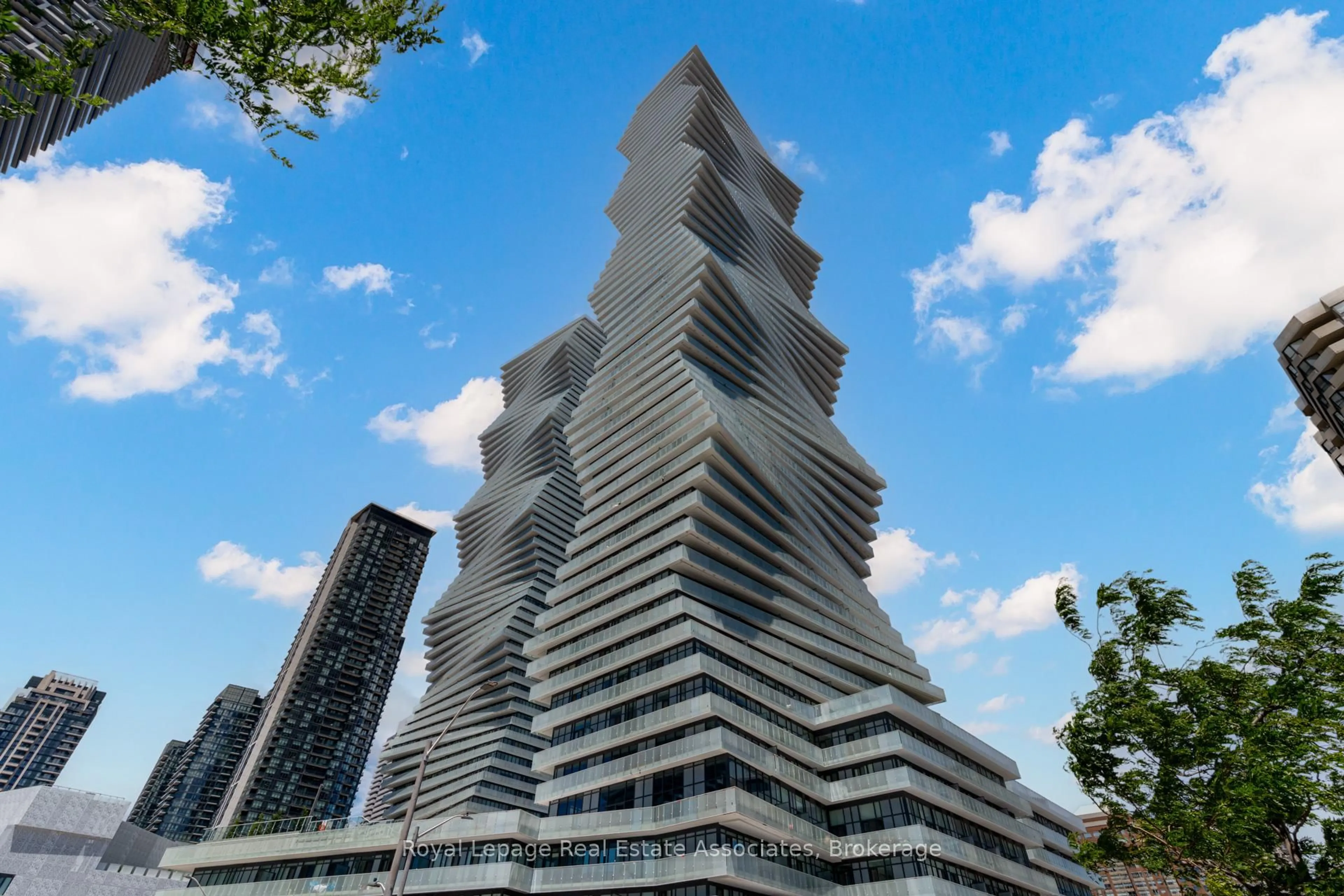 Unknown for 3883 Quartz Rd #1807, Mississauga Ontario L5B 0M4