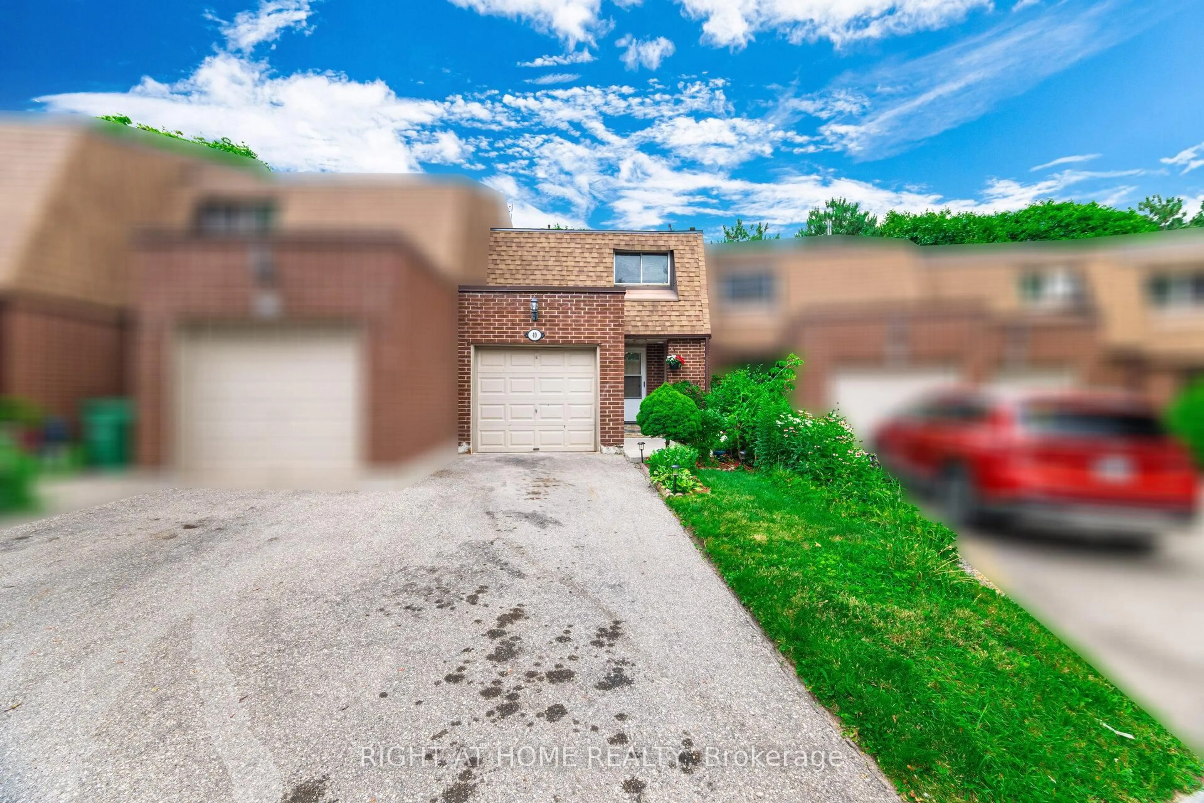 A pic from outside/outdoor area/front of a property/back of a property/a pic from drone, street for 6240 Montevideo Rd #40, Mississauga Ontario L5N 2N7