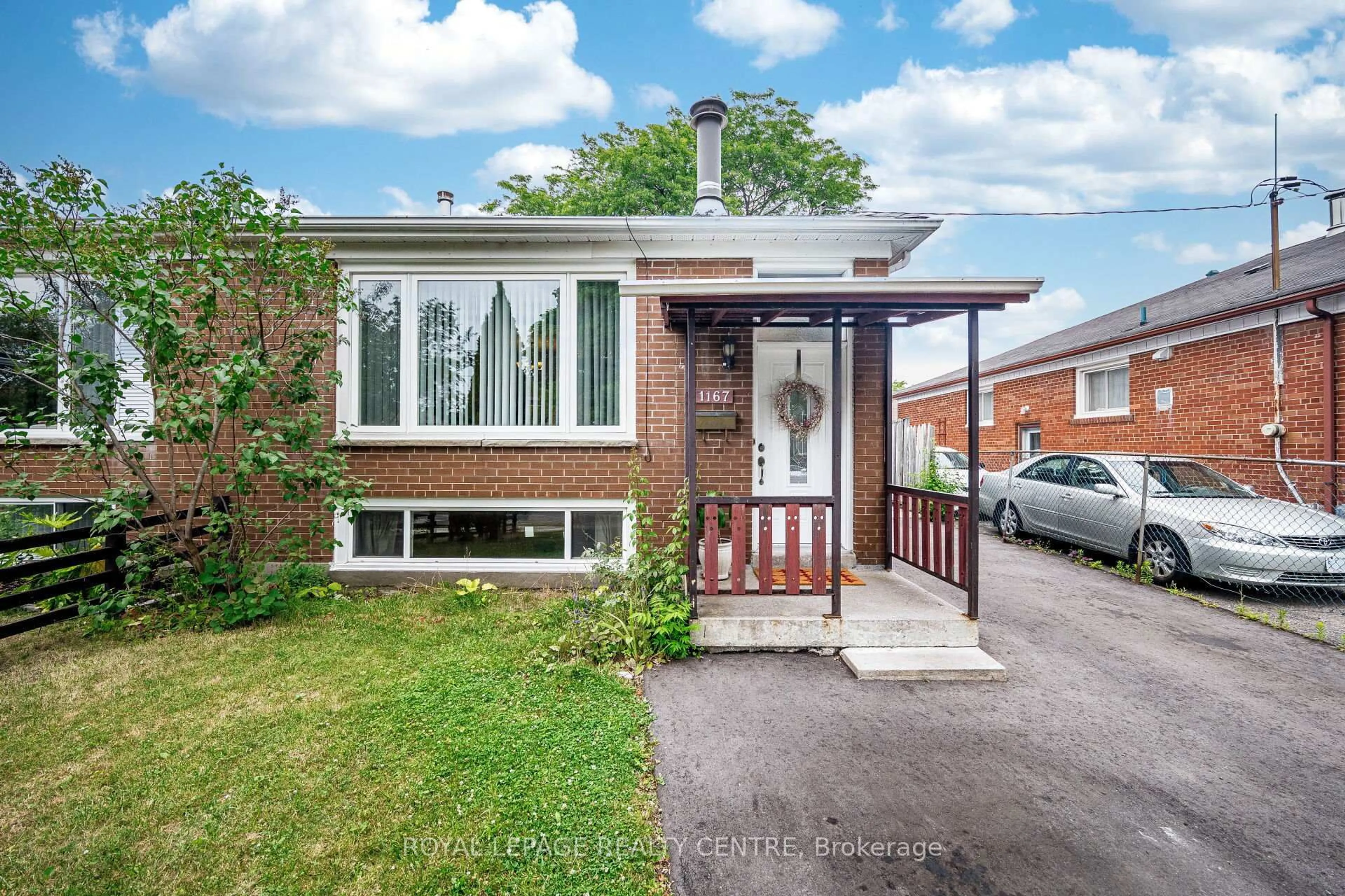 Home with brick exterior material, street for 1167 Flagship Dr, Mississauga Ontario L4Y 2K3