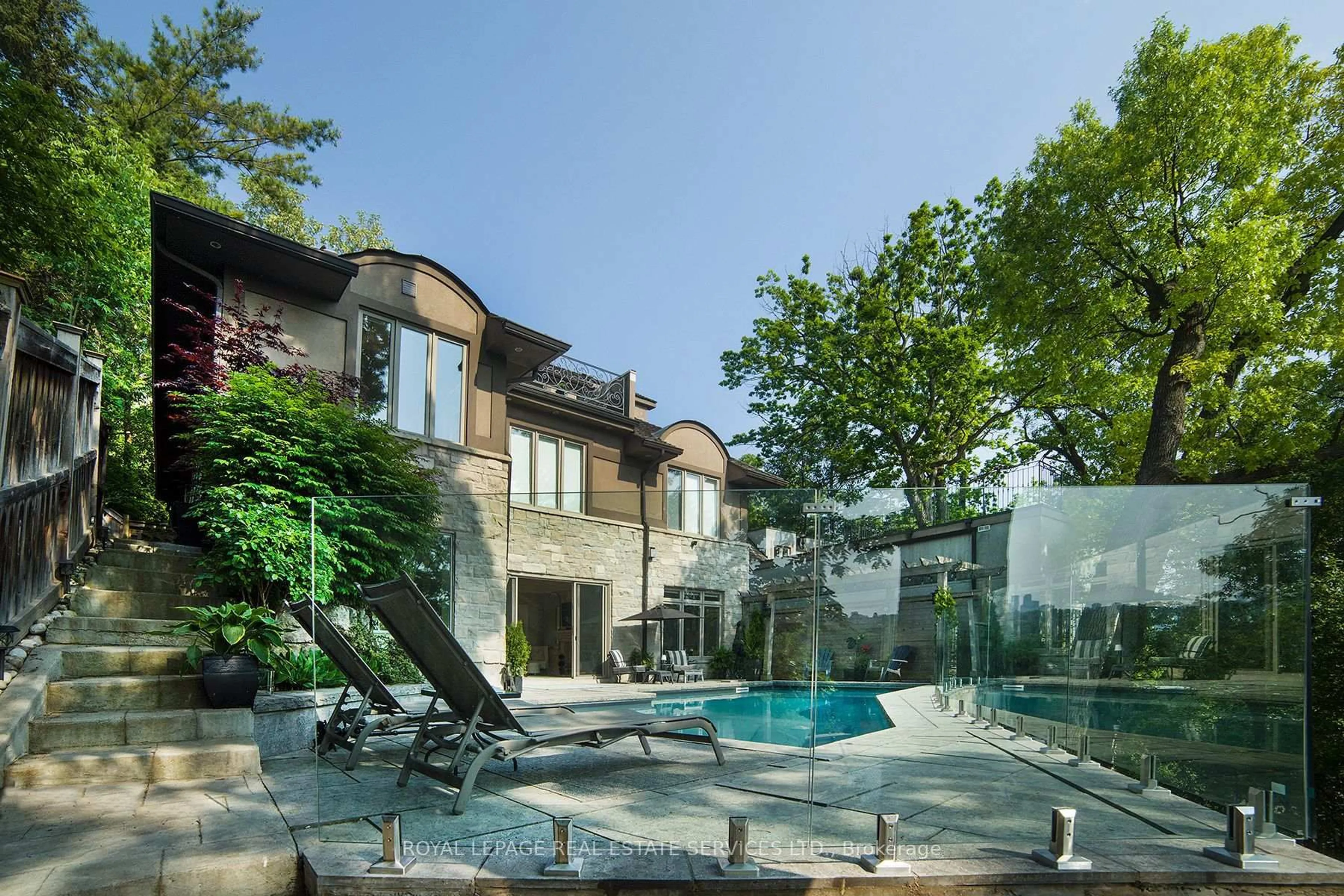 Pool for 43 Riverside Cres, Toronto Ontario M6S 1B5