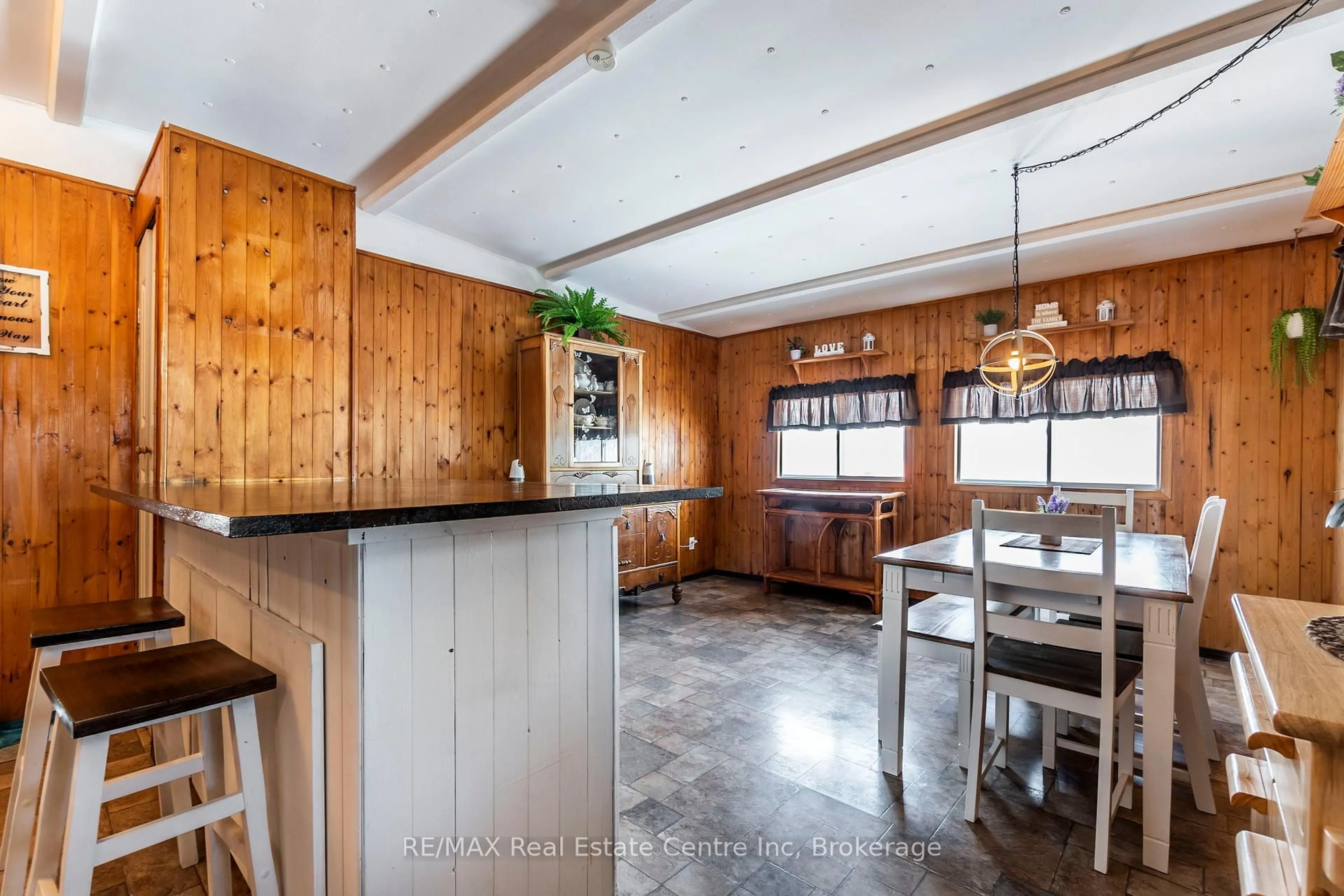 Unknown for 9034 Guelph Junction Rd, Milton Ontario L0P 1B0