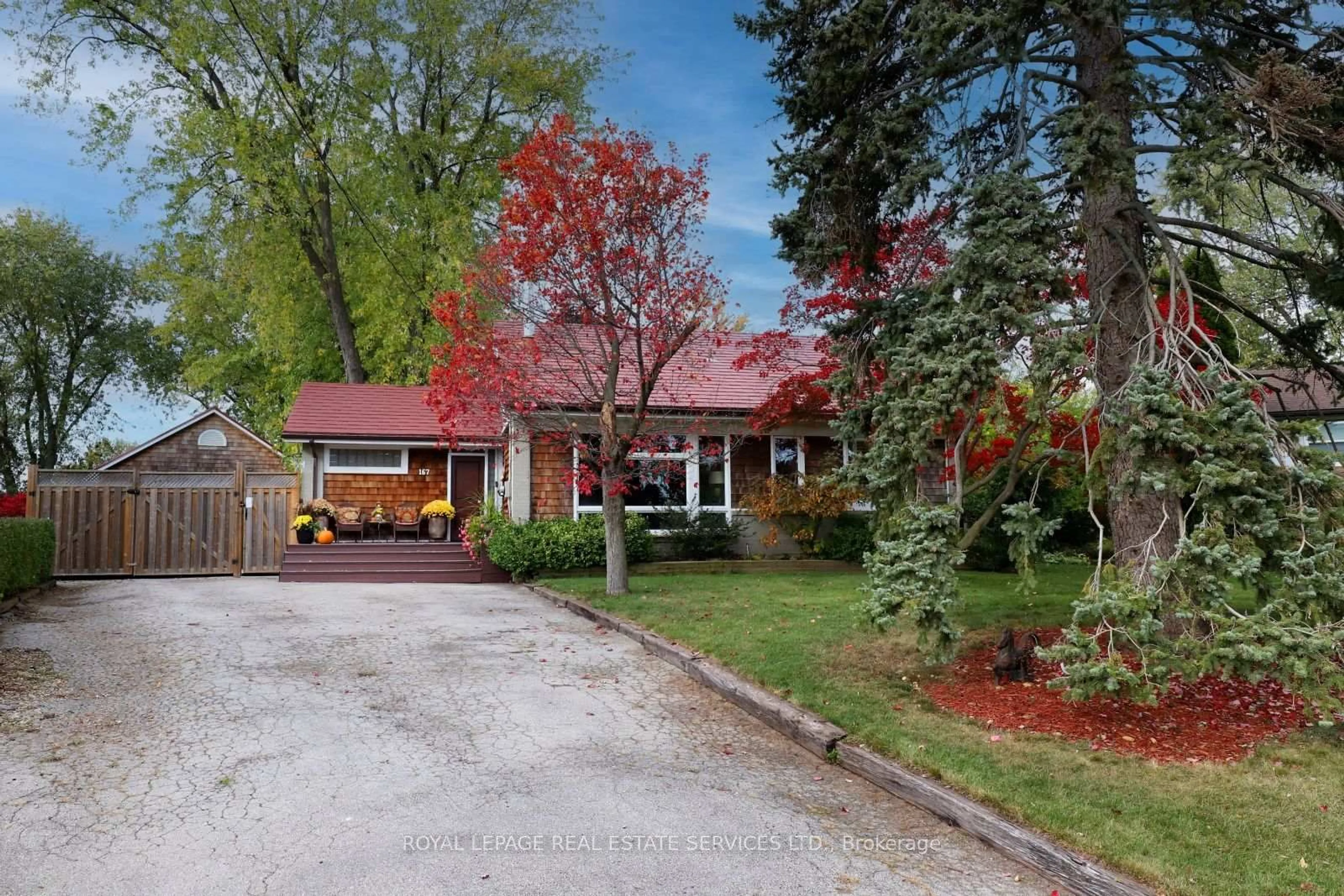 Home with brick exterior material, street for 167 Oliver Pl, Oakville Ontario L6H 1K9