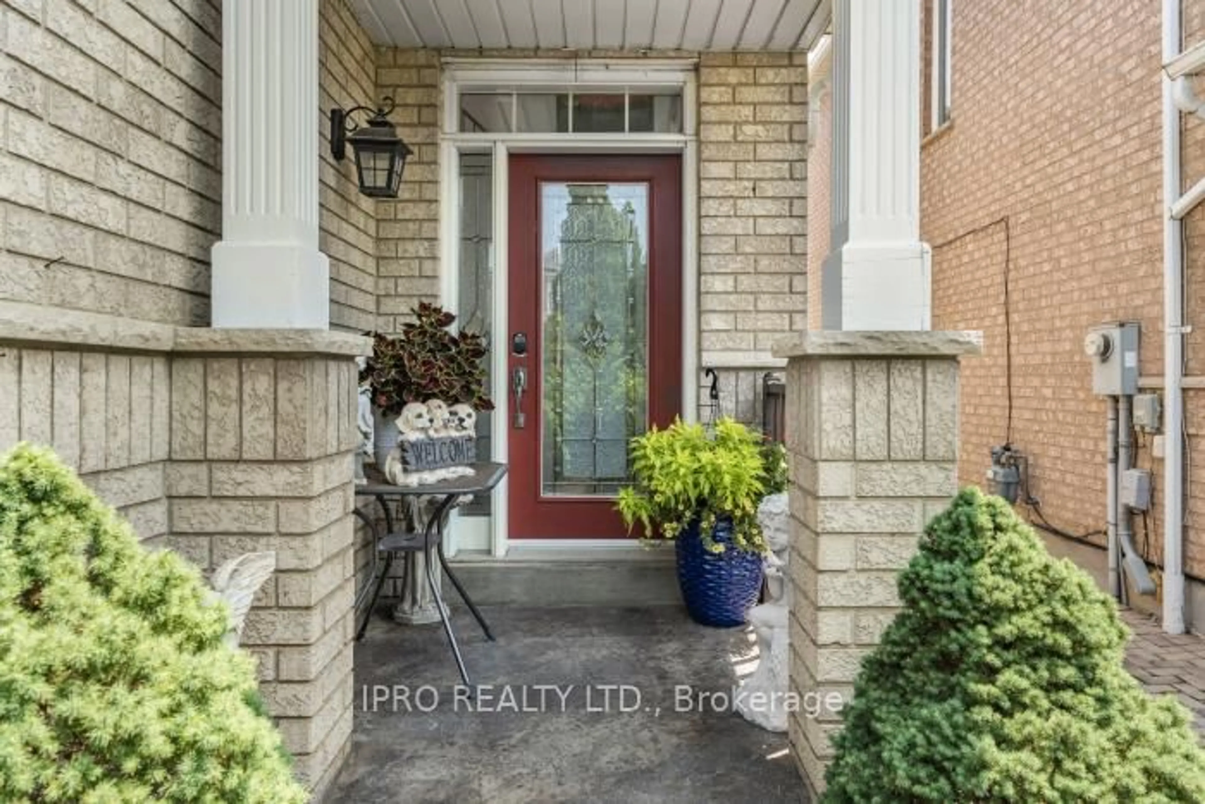 Indoor entryway for 792 Ledbury Cres, Mississauga Ontario L5V 2R1