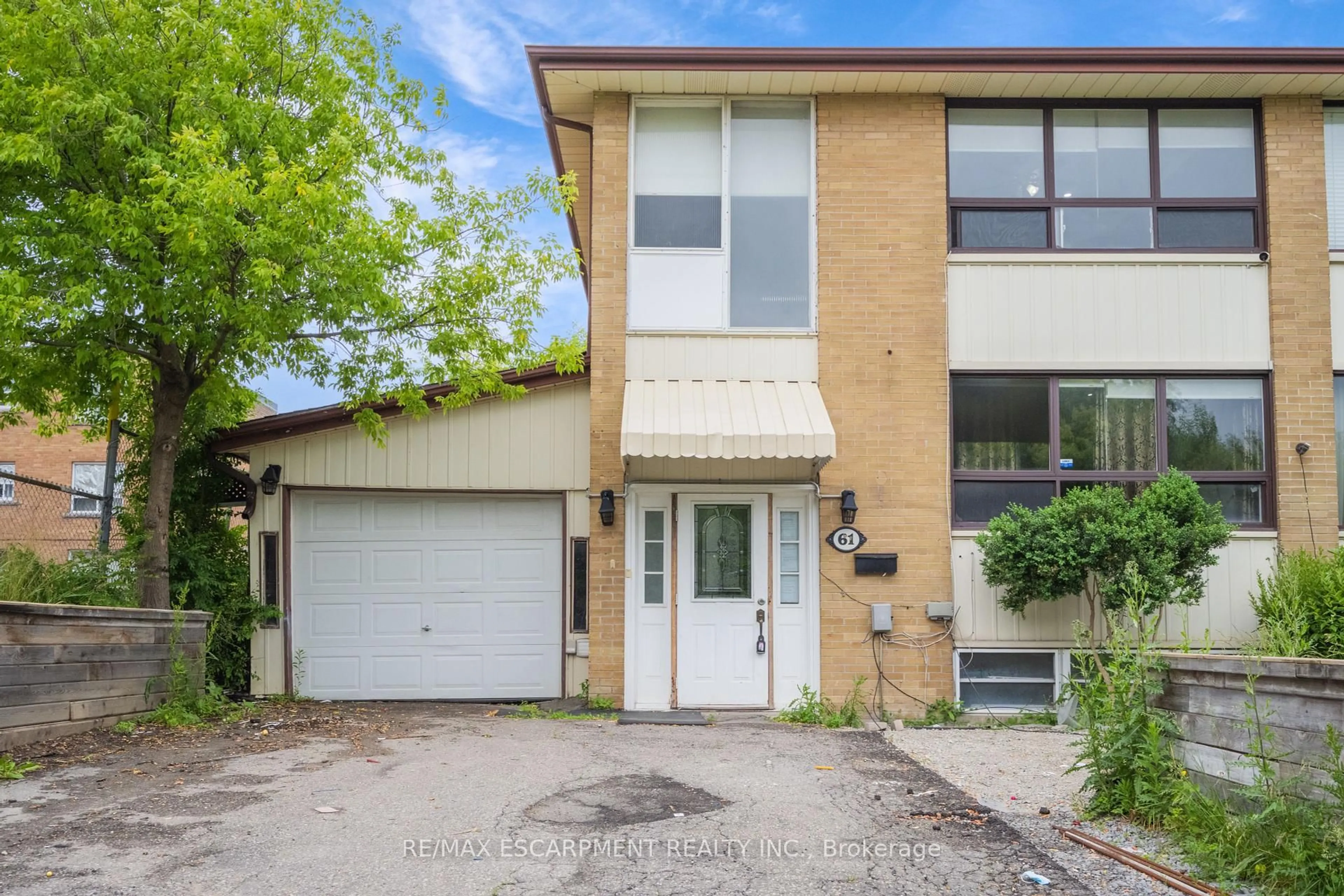 Unknown for 61 Clarence St, Brampton Ontario L6W 1S4