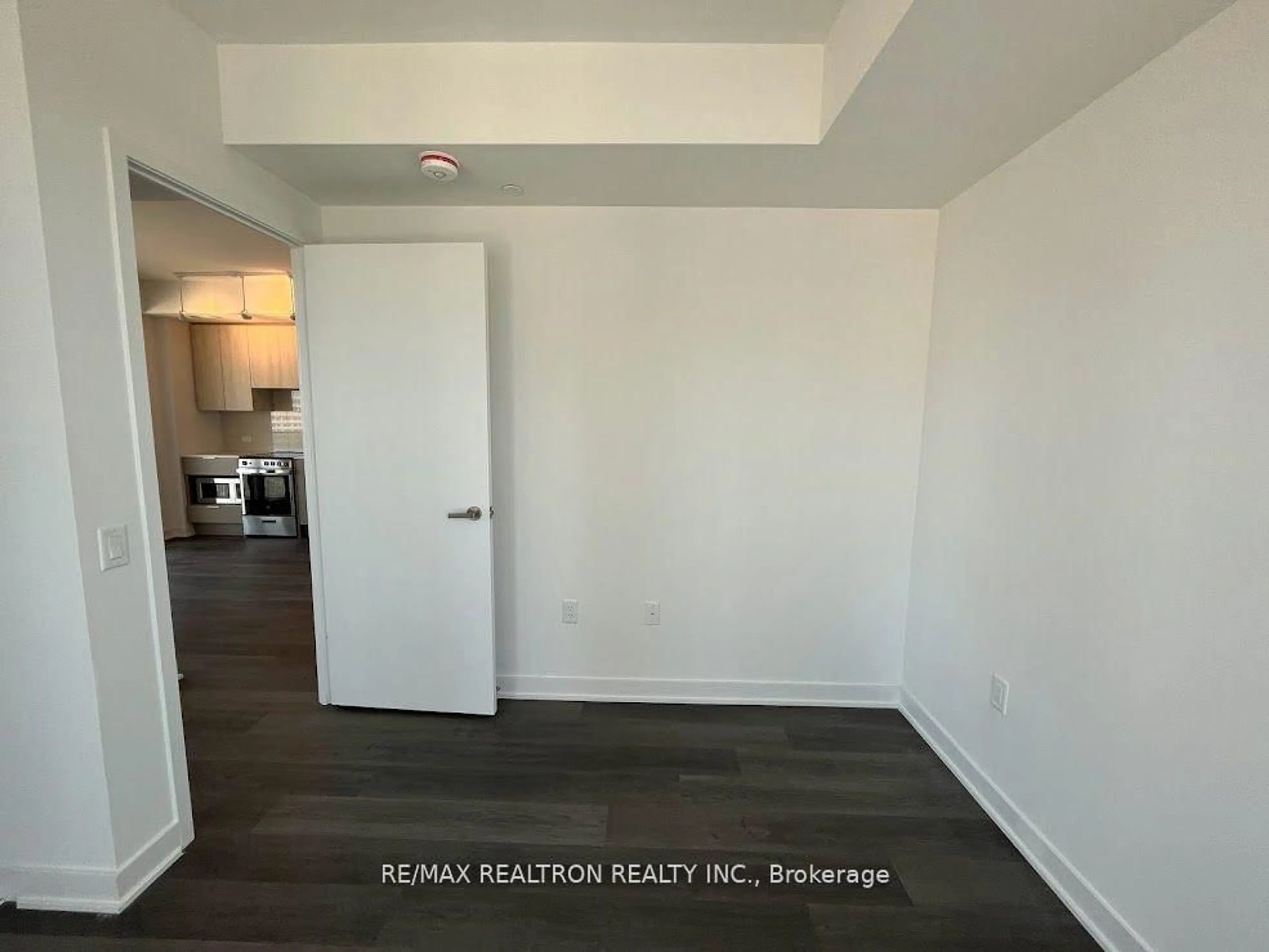 A pic of a room for 3900 Confederation Pkwy #1510, Mississauga Ontario L5B 0M3