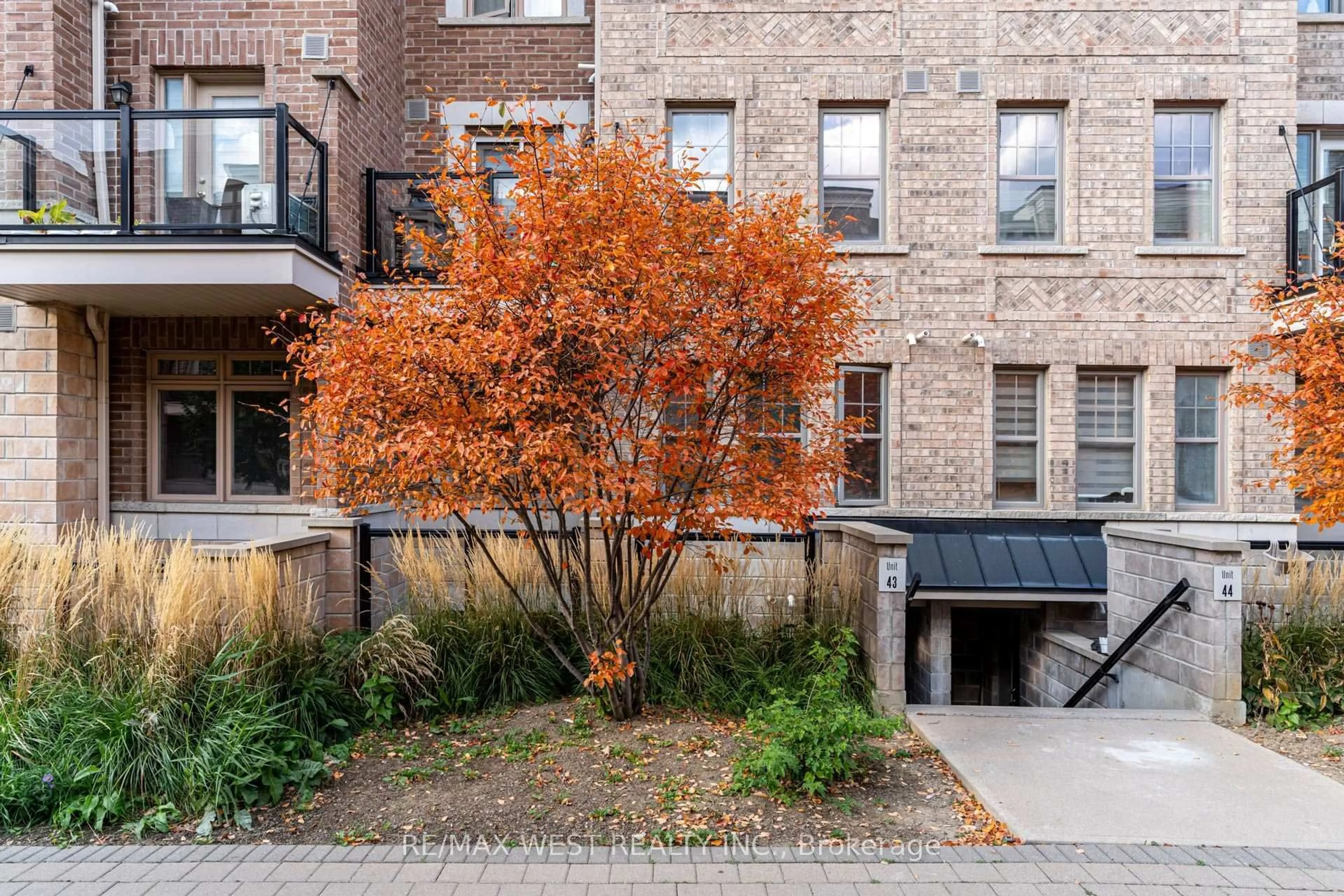 Unknown for 2315 Sheppard Ave W #43, Toronto Ontario M9M 0E8
