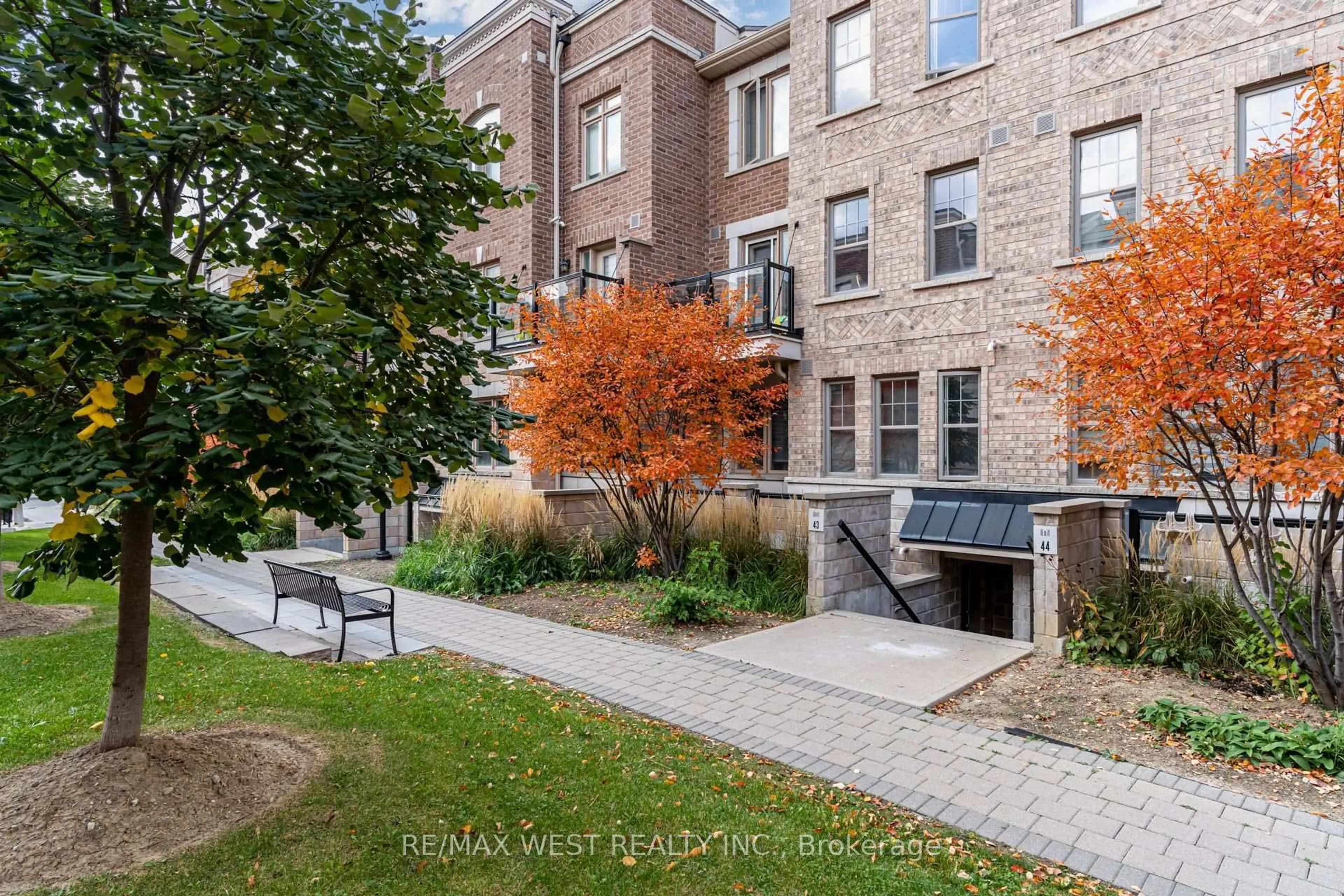 Unknown for 2315 Sheppard Ave W #43, Toronto Ontario M9M 0E8