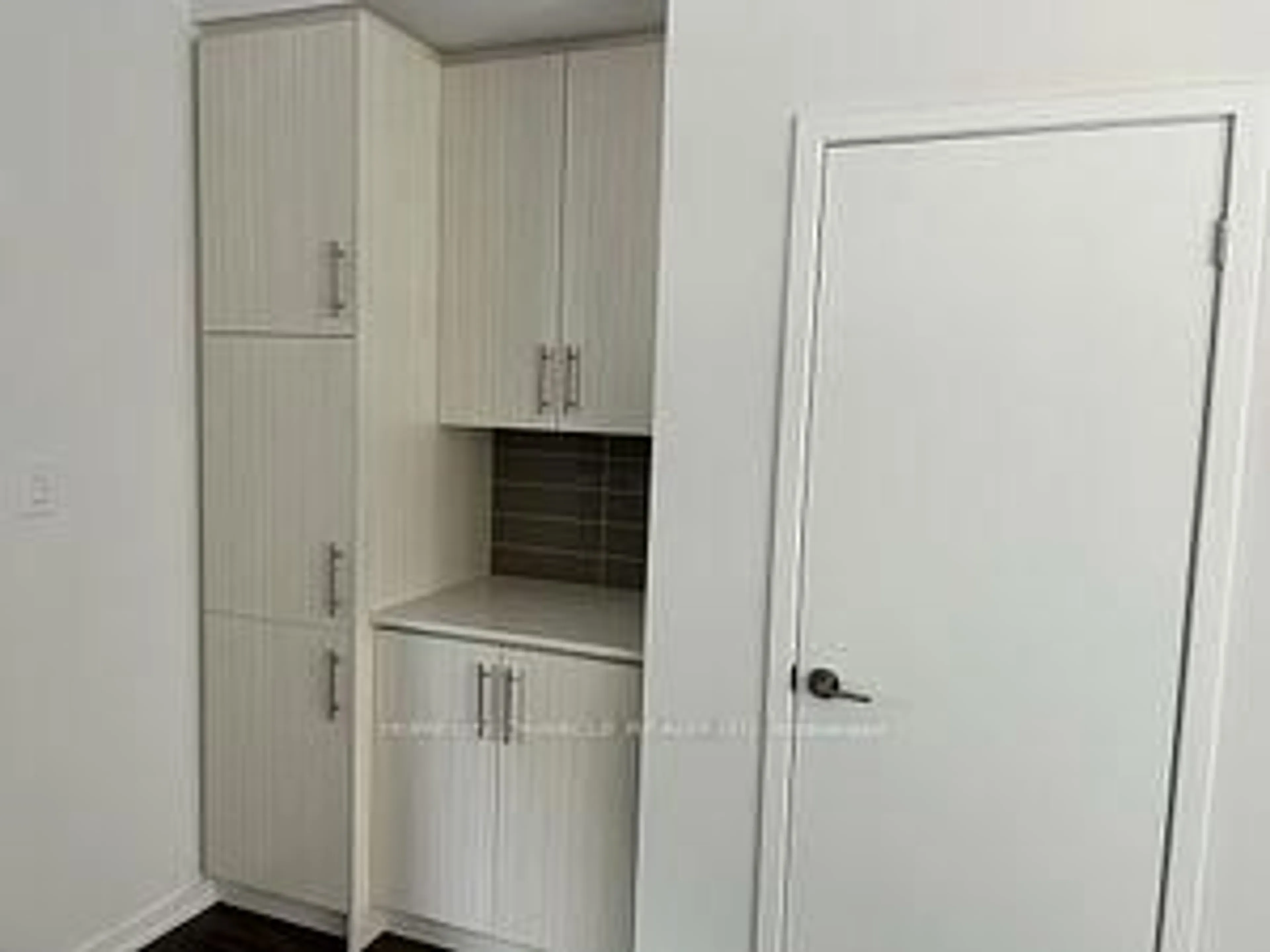 Standard kitchen, unknown for 235 Birmingham St #147, Toronto Ontario M8V 0J5