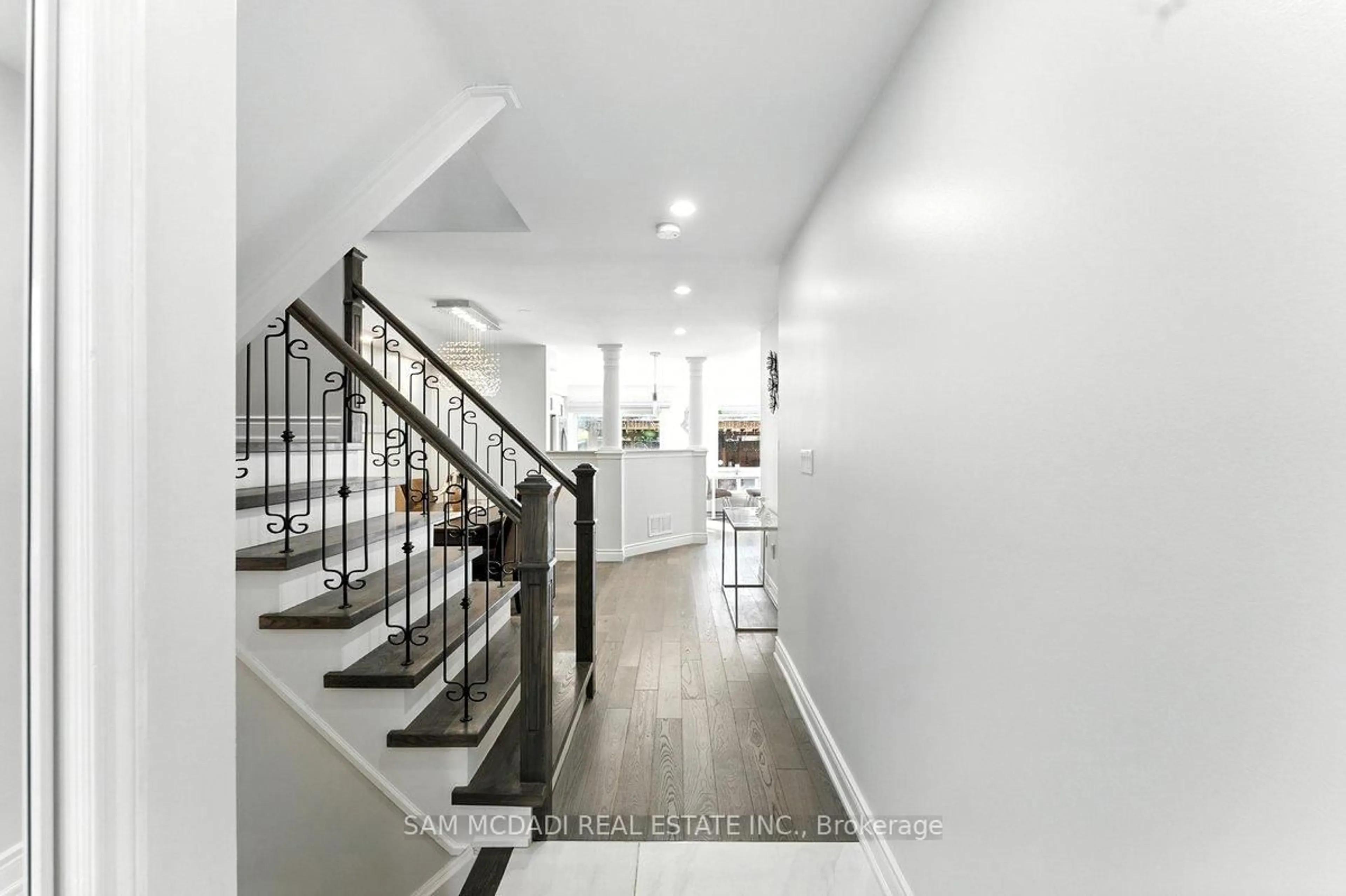Unknown for 1062 Cooper Ave, Milton Ontario L9T 5W6