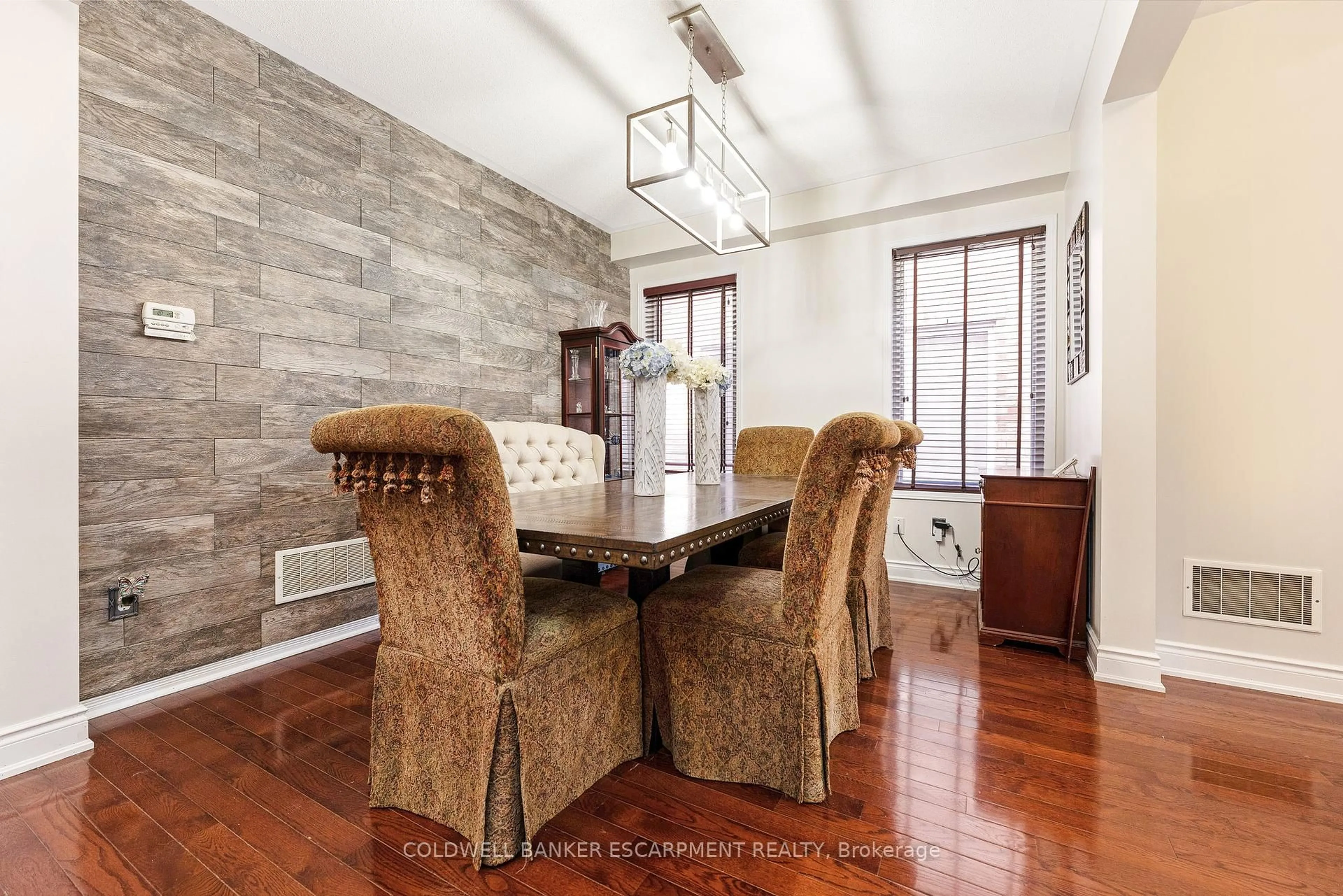 Dining room, unknown for 602 Yates Dr, Milton Ontario L9T 7R1