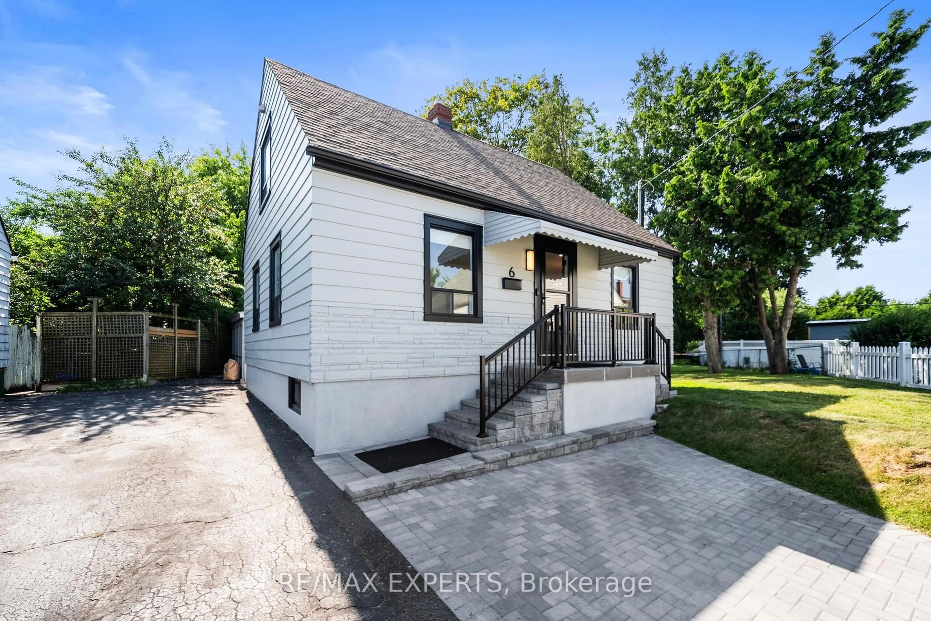 Home with brick exterior material, street for 6 Mccallum Crt, Toronto Ontario M8Y 1M6
