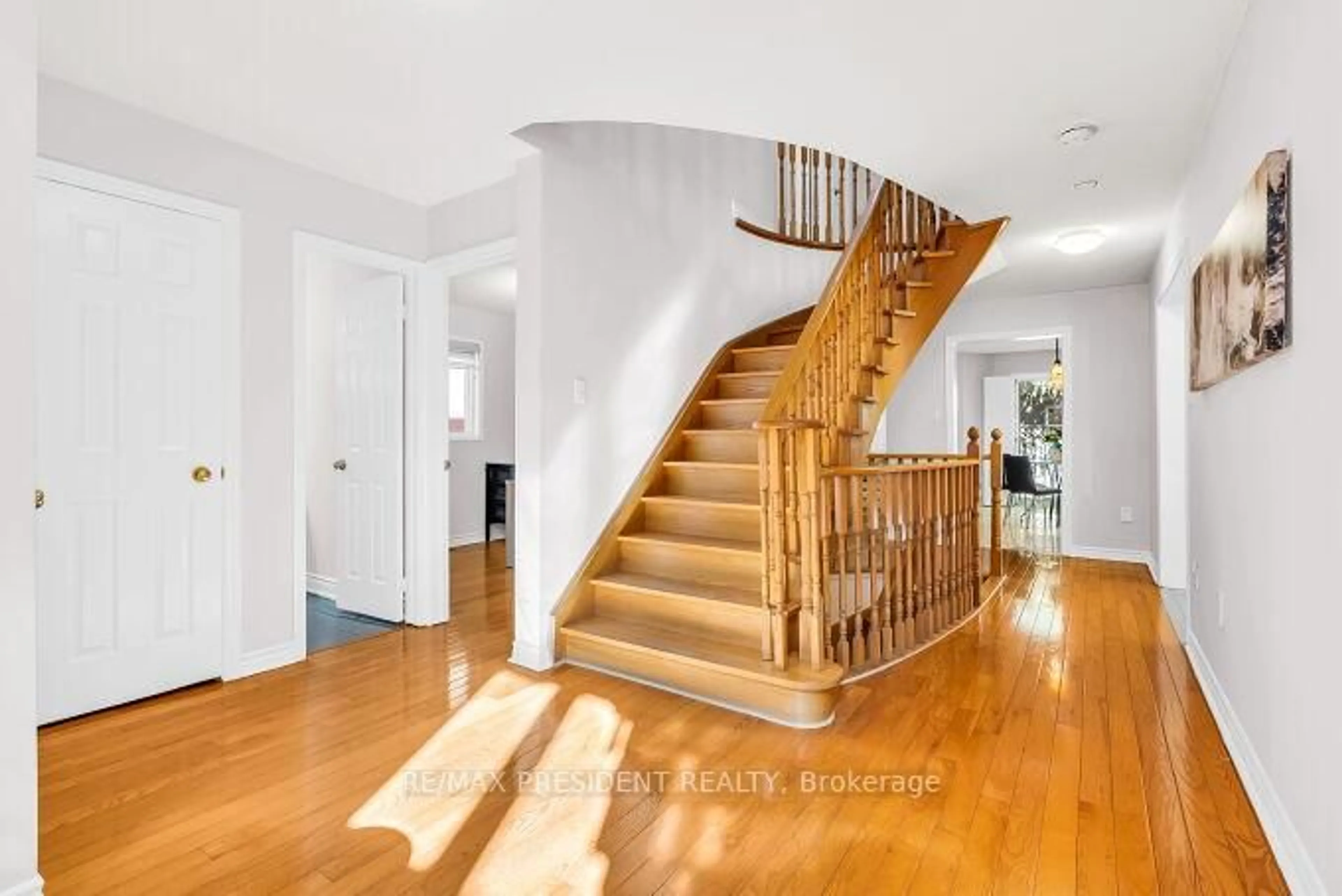 Unknown for 1466 Willowvale Gdns, Mississauga Ontario L5V 1T7