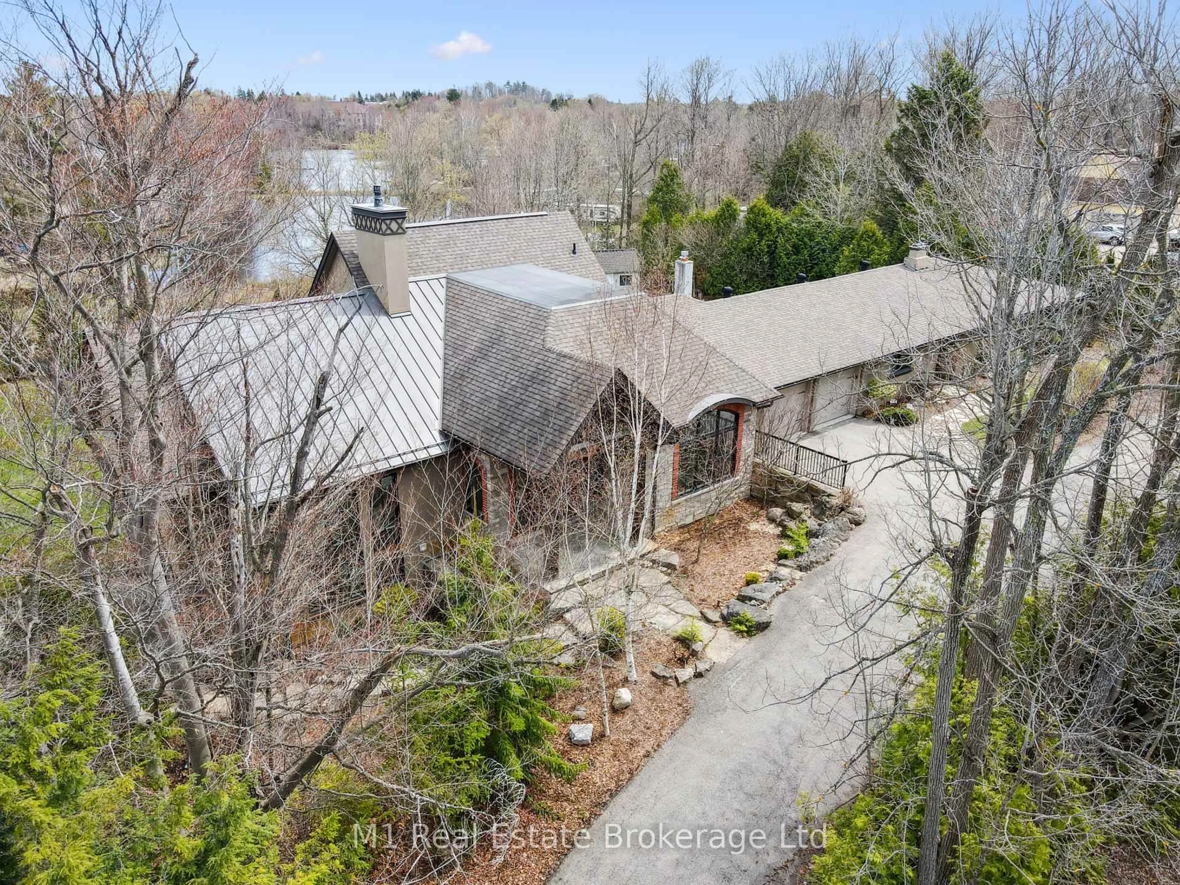 A pic from outside/outdoor area/front of a property/back of a property/a pic from drone, unknown for 13569 Dublin Line, Halton Hills Ontario L7J 2L7