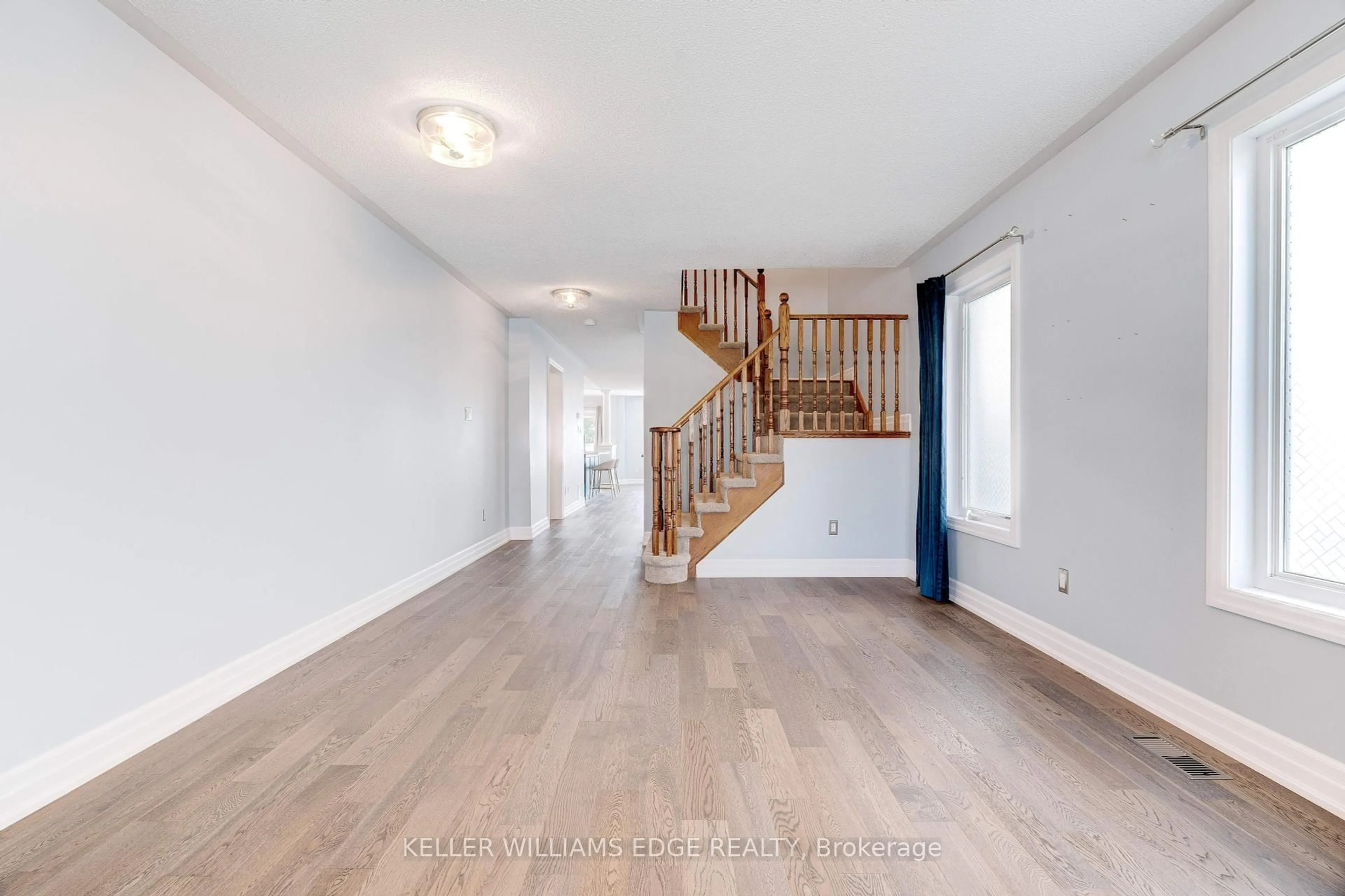 Indoor entryway for 85 Mowat Cres, Halton Hills Ontario L7G 6C6