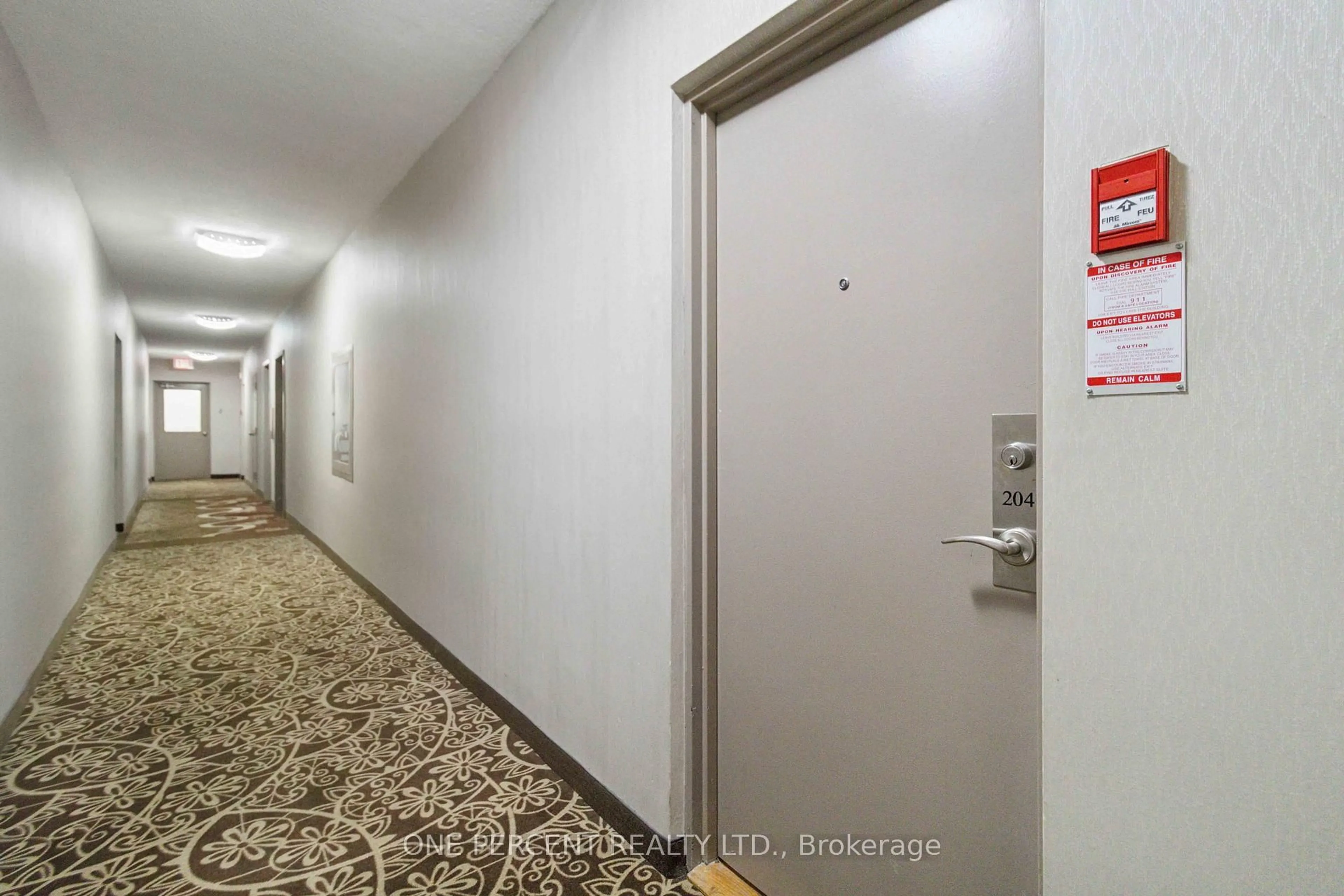 Unknown for 15 Elizabeth St #204, Mississauga Ontario L5G 2Z3