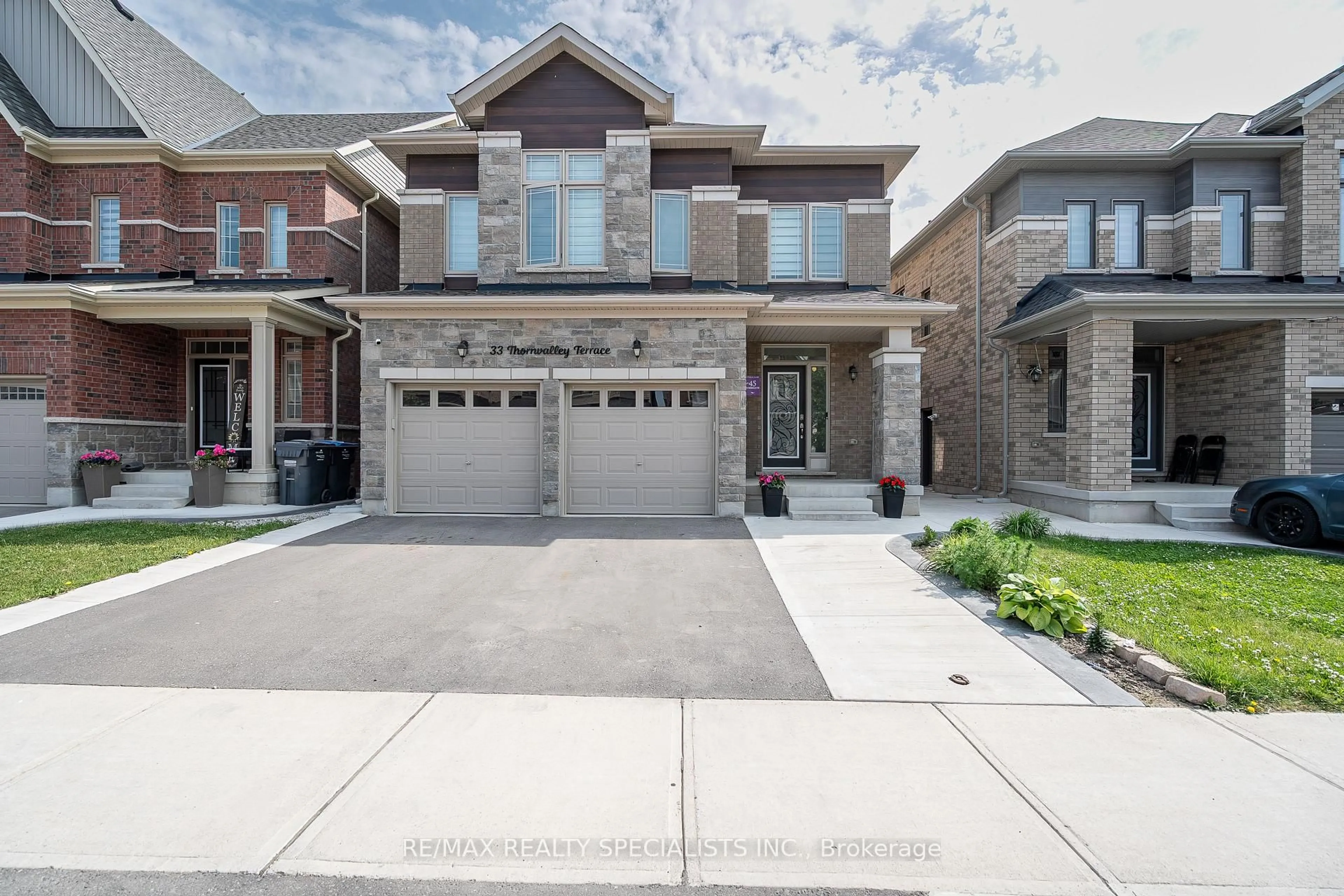 Home with brick exterior material, street for 33 Thornvalley Terr, Caledon Ontario L7C 4H9