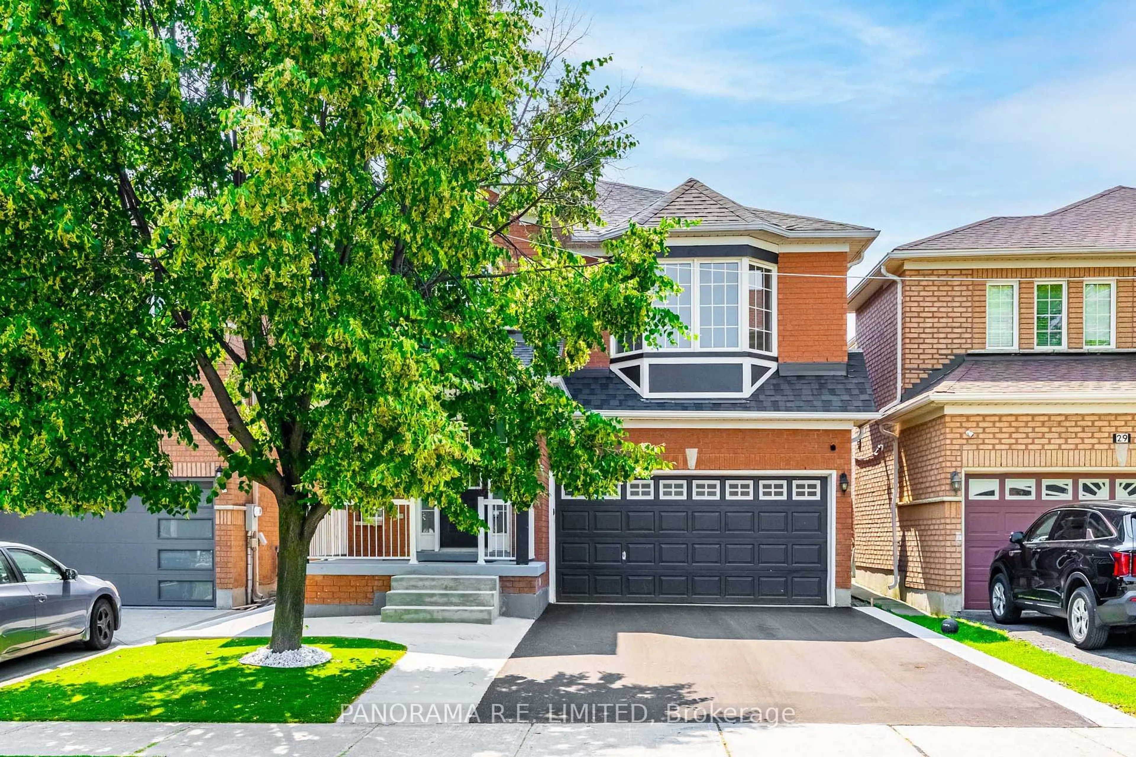 Home with brick exterior material, street for 31 Berries Dr, Brampton Ontario L7A 3R8