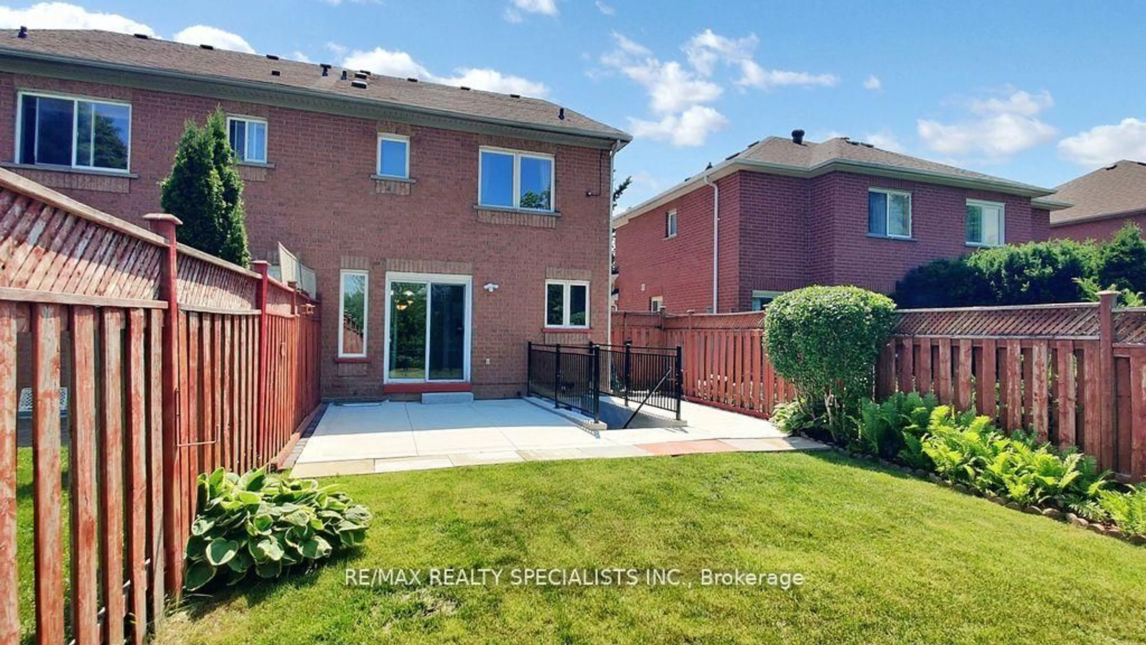 Unknown for 122 Pressed Brick Dr, Brampton Ontario L6V 4L3