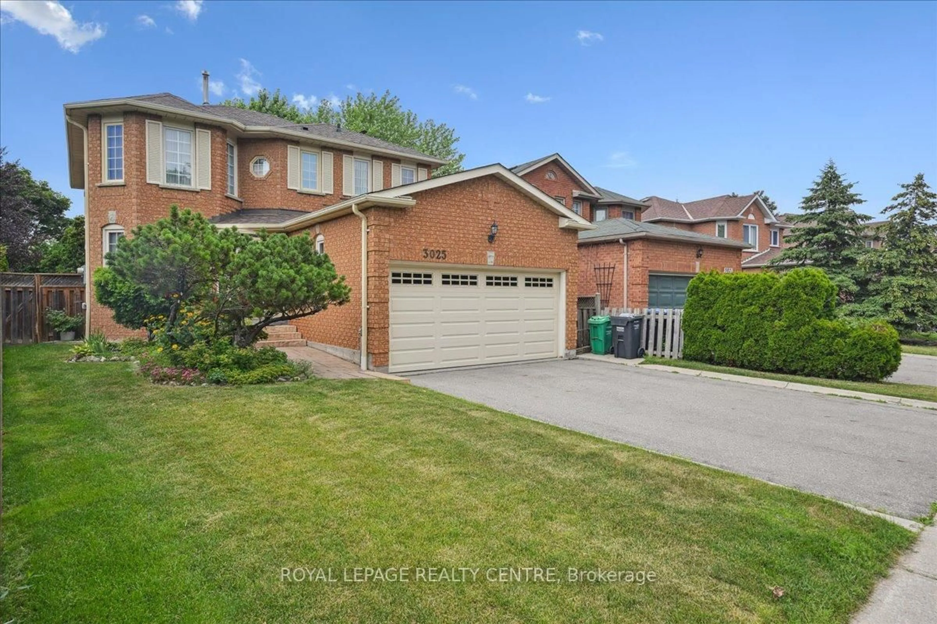 Home with brick exterior material, street for 3025 Orleans Rd, Mississauga Ontario L5L 5W6