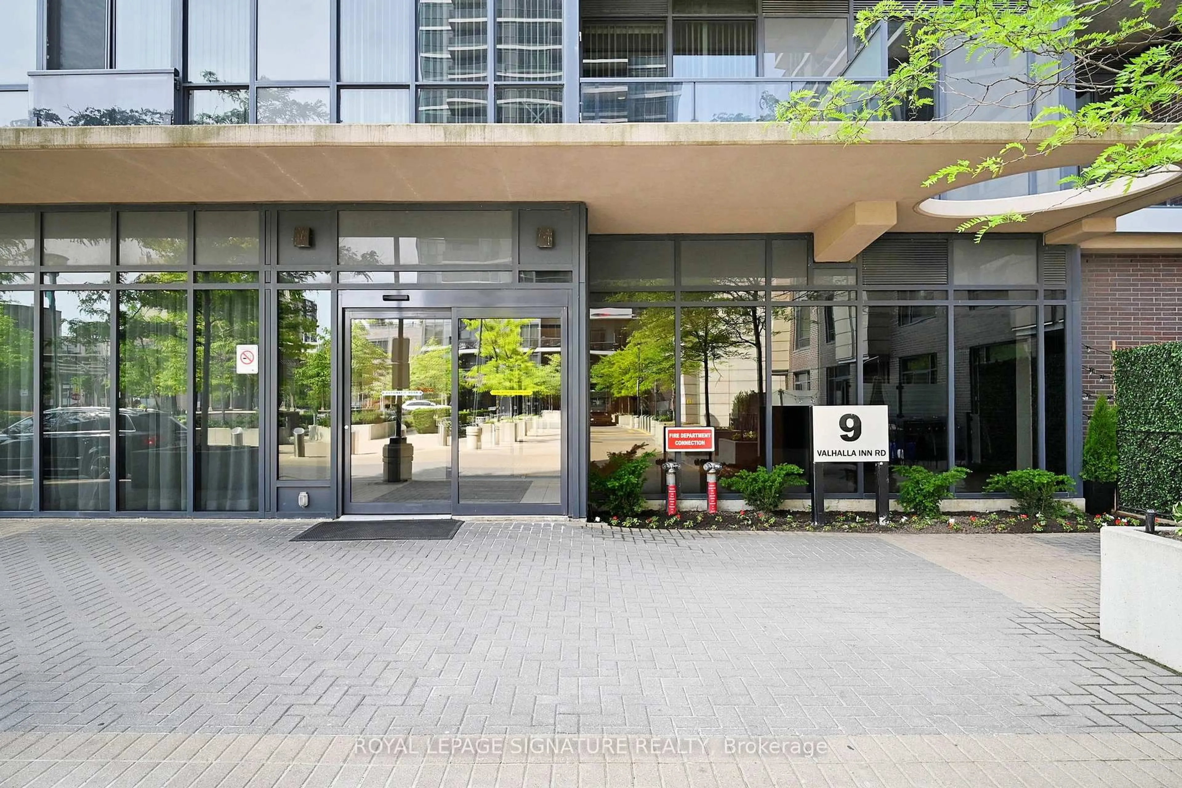 Unknown for 9 Valhalla Inn Rd #606, Toronto Ontario M9B 0B2