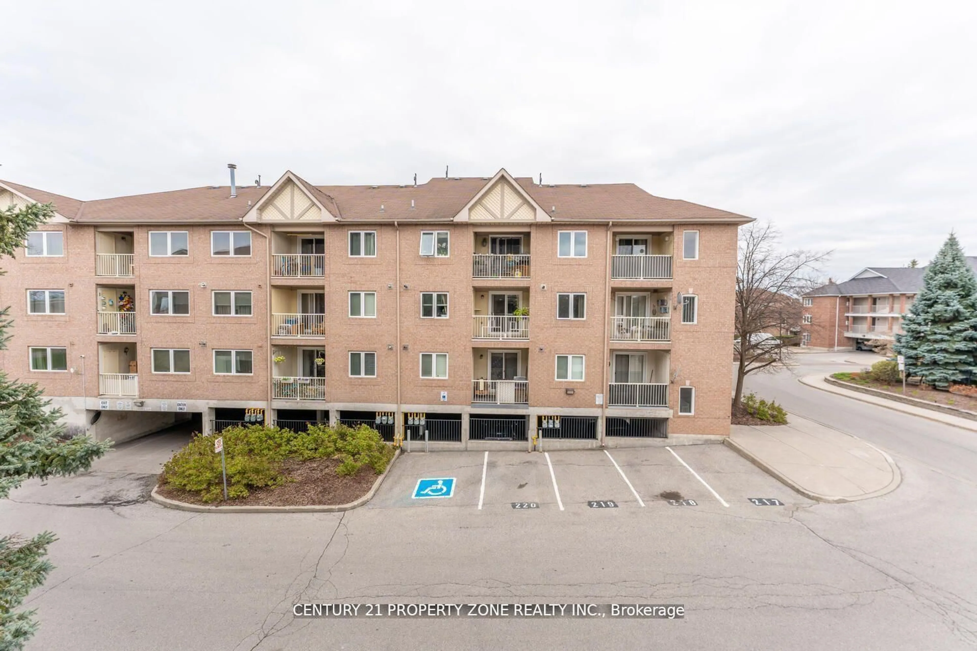 A pic from outside/outdoor area/front of a property/back of a property/a pic from drone, unknown for 85 Bristol Rd #139, Mississauga Ontario L4Z 3N8