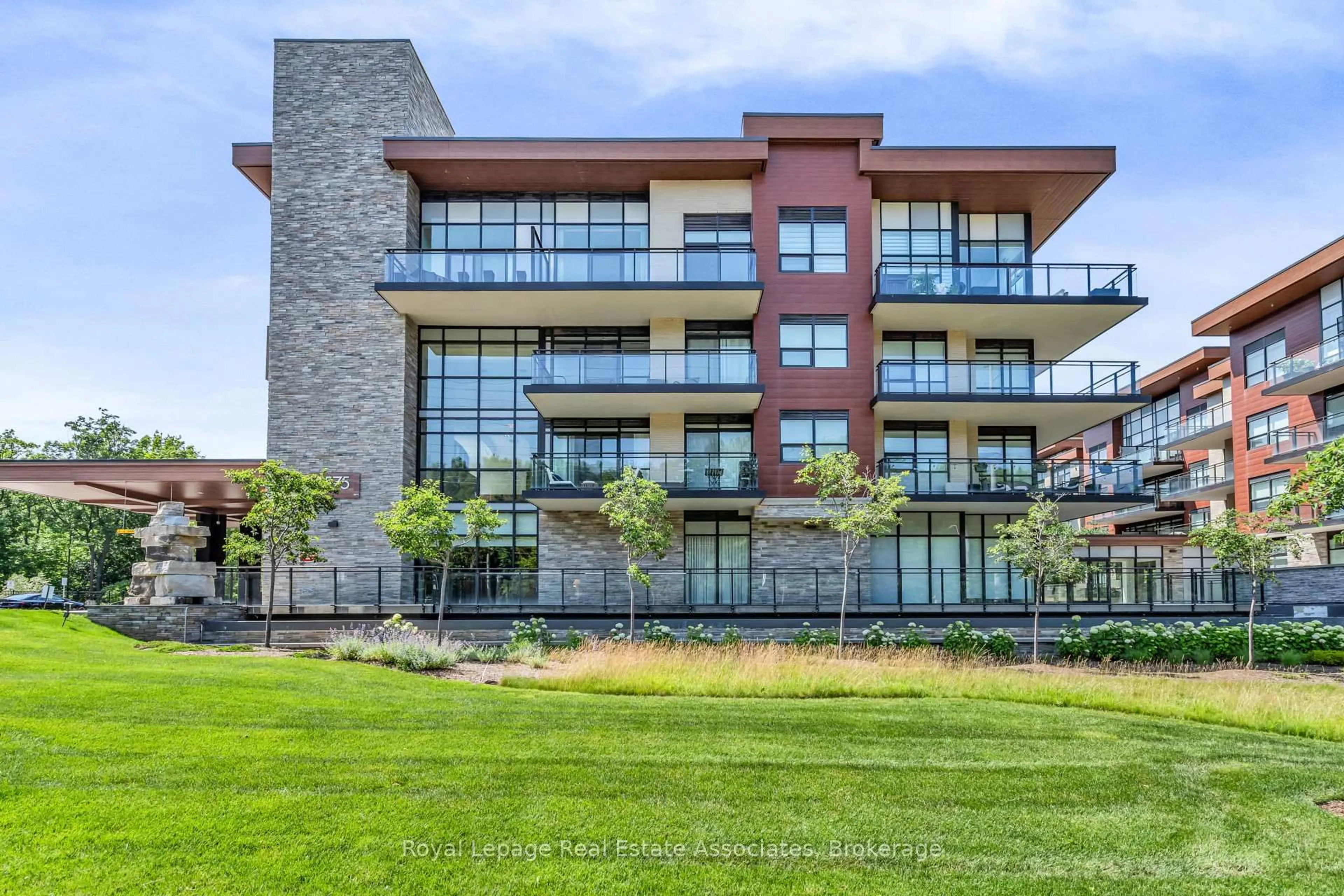 Unknown for 1575 Lakeshore Rd #368, Mississauga Ontario L5J 0B1