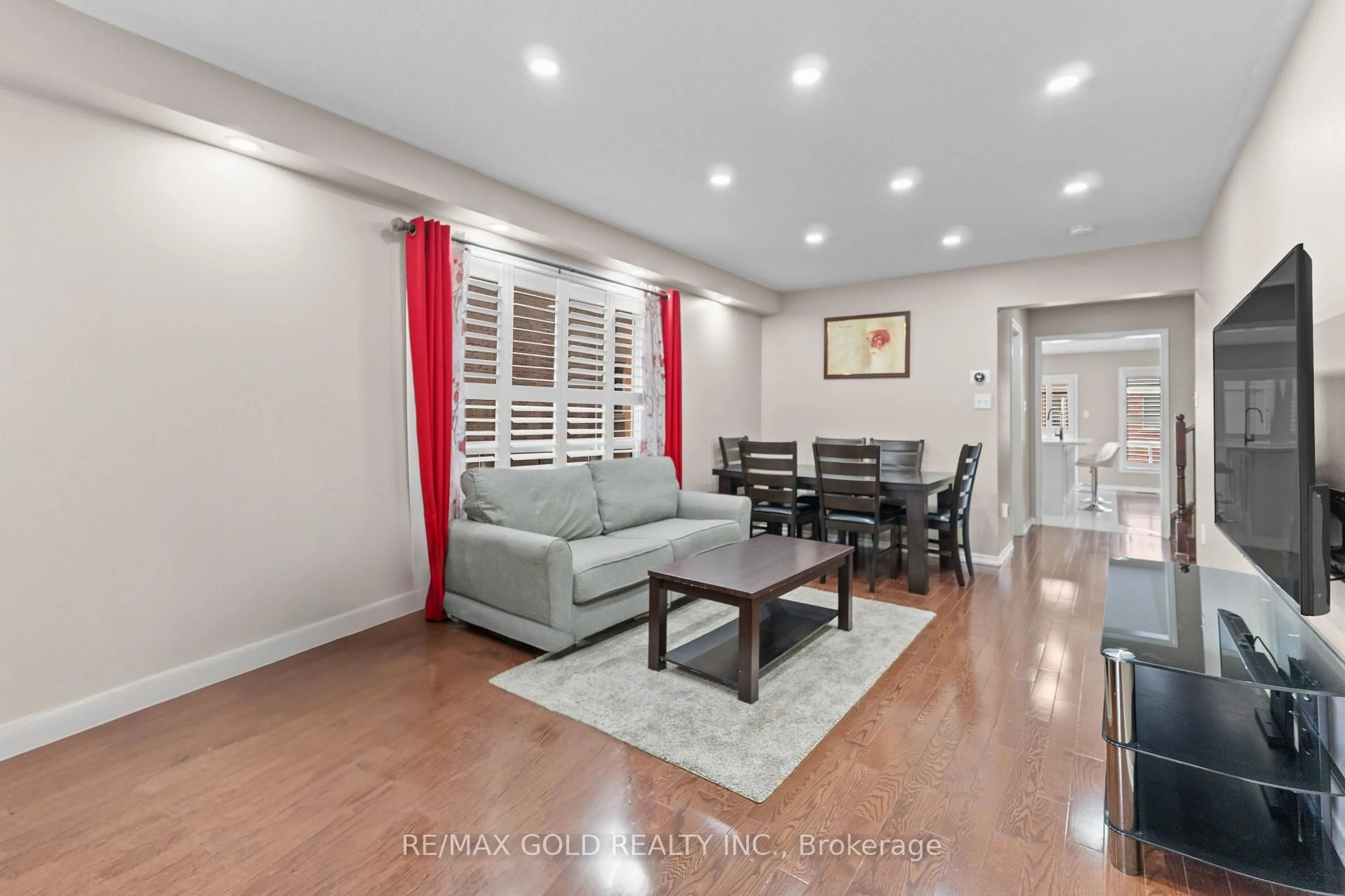 Unknown for 72 Newington Cres, Brampton Ontario L6P 3G1