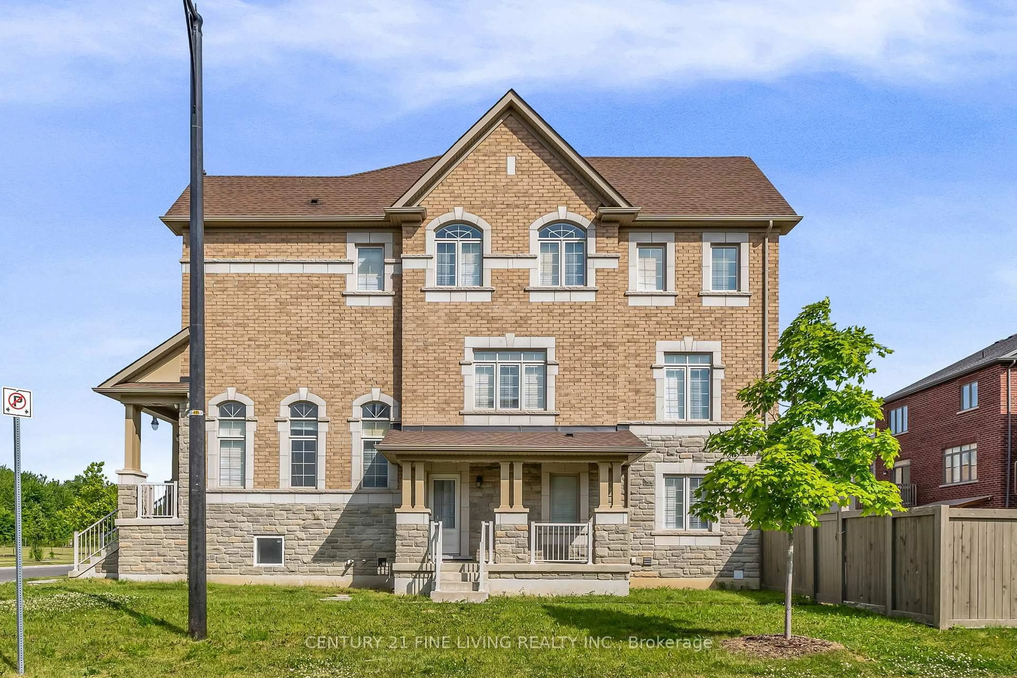 Home with brick exterior material, street for 495 Queen Mary Dr, Brampton Ontario L7A 4Y1