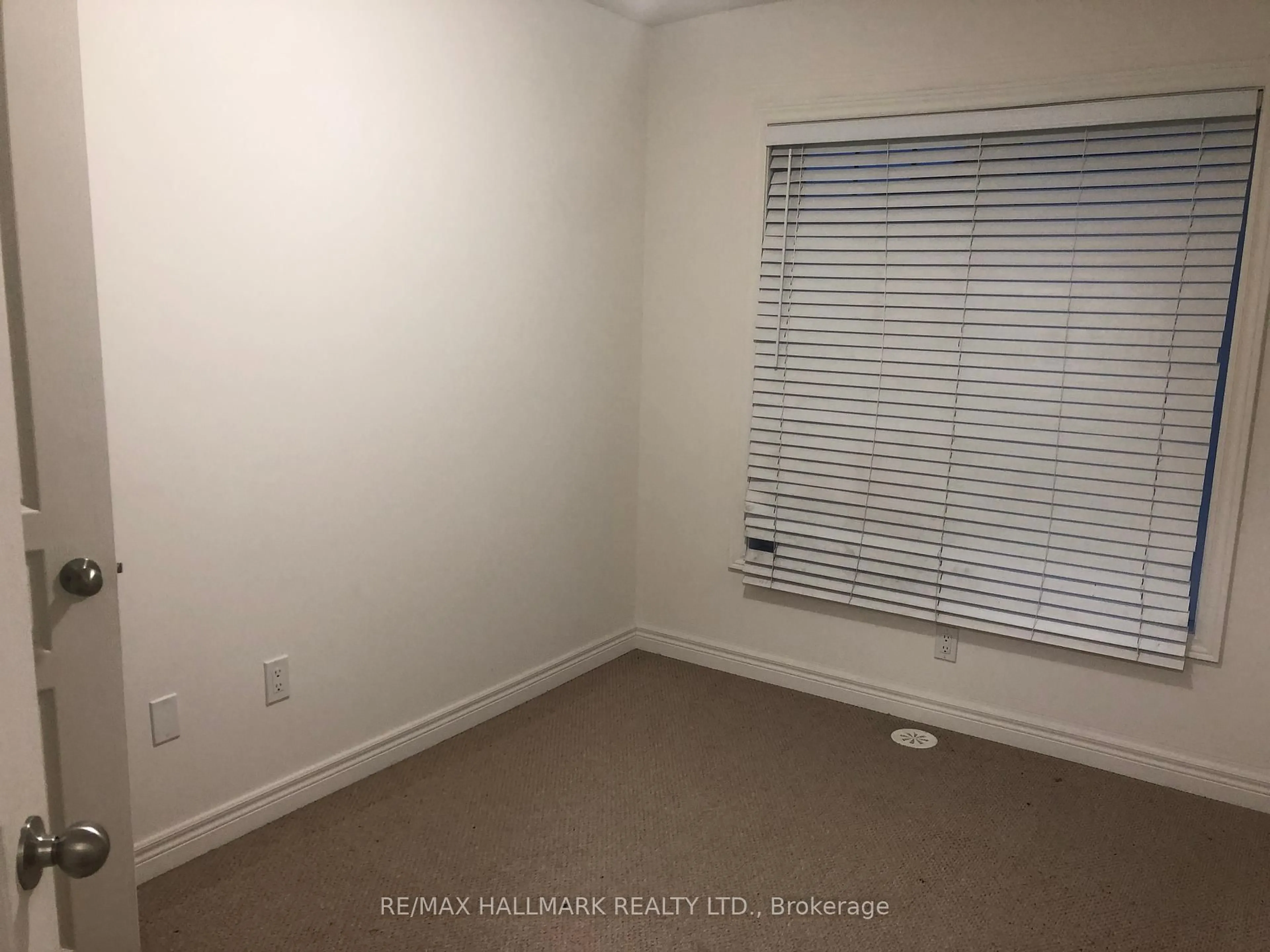 A pic of a room for 6 Aspen Hills Rd, Brampton Ontario L6Y 6E3