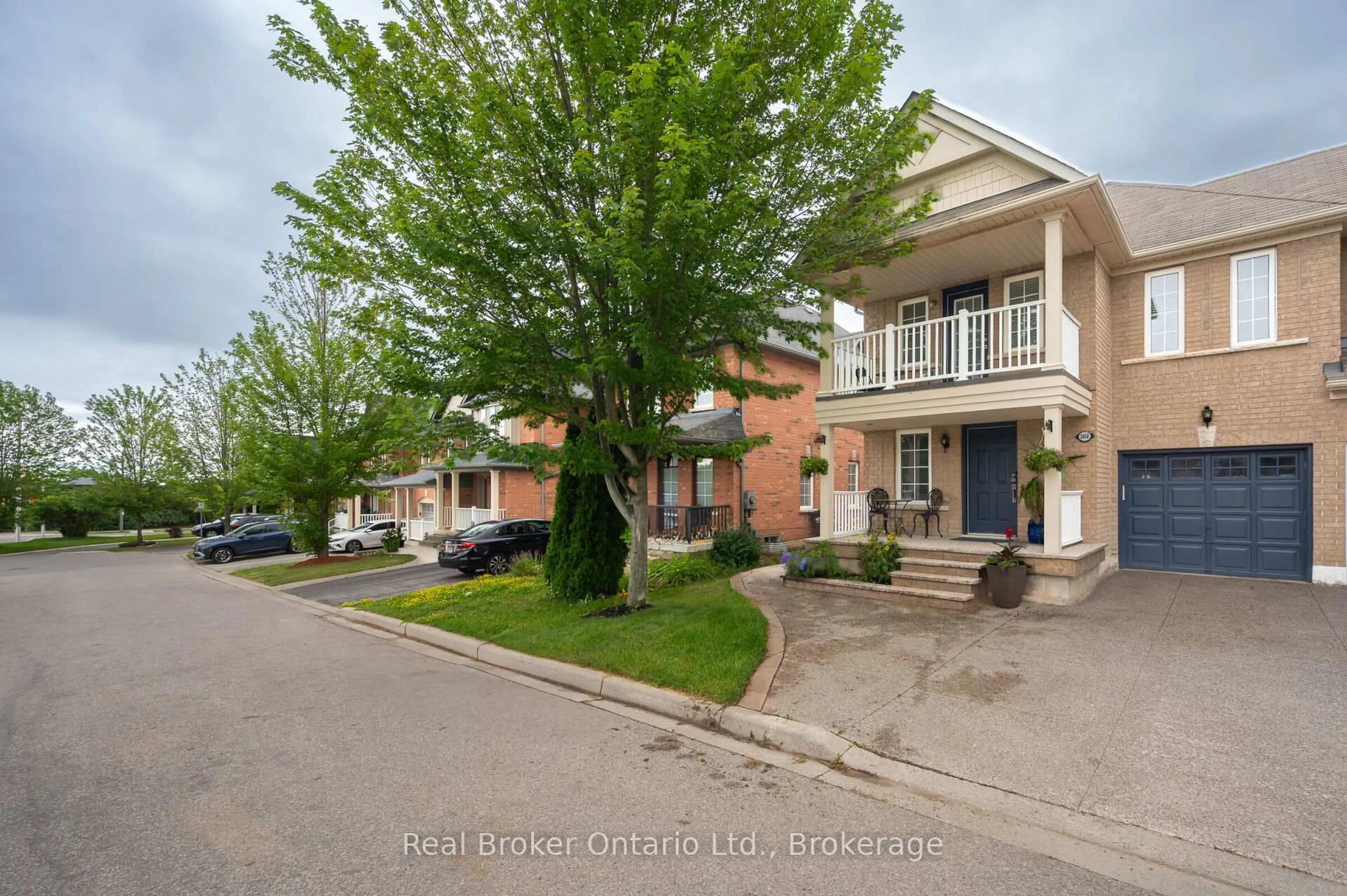 Patio, street for 2458 Postmaster Dr, Oakville Ontario L6M 5A8