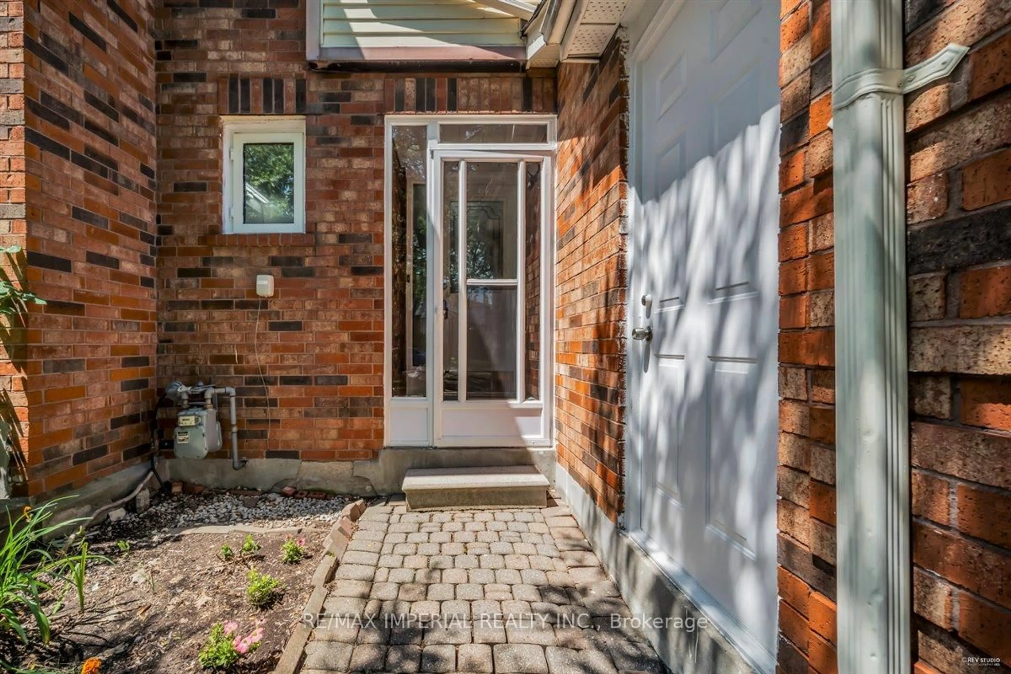 Unknown for 2748 Lindholm Cres, Mississauga Ontario L5M 4S4