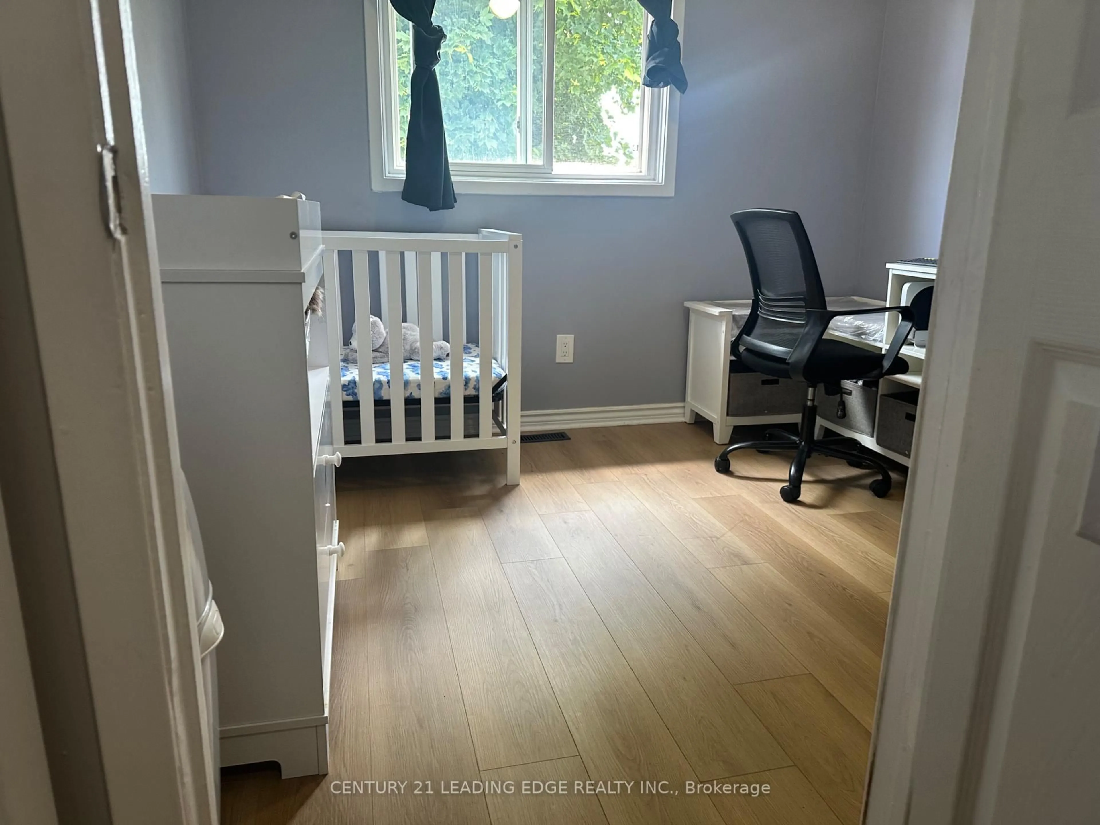 A pic of a room for 4 Chambers Crt, Brampton Ontario L6Z 1J1