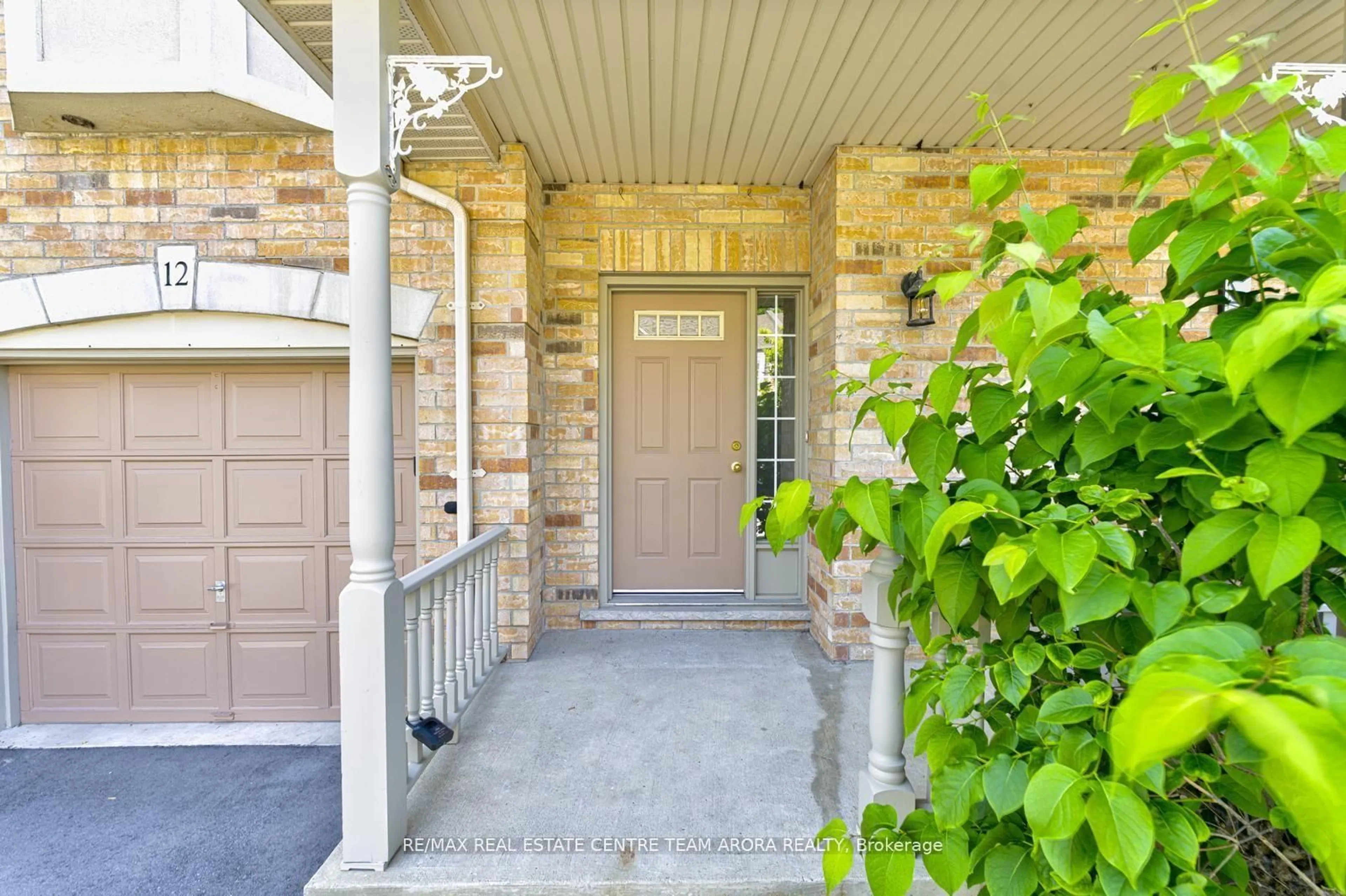 Indoor entryway for 7385 Magistrate Terr #12, Mississauga Ontario L5W 1W8