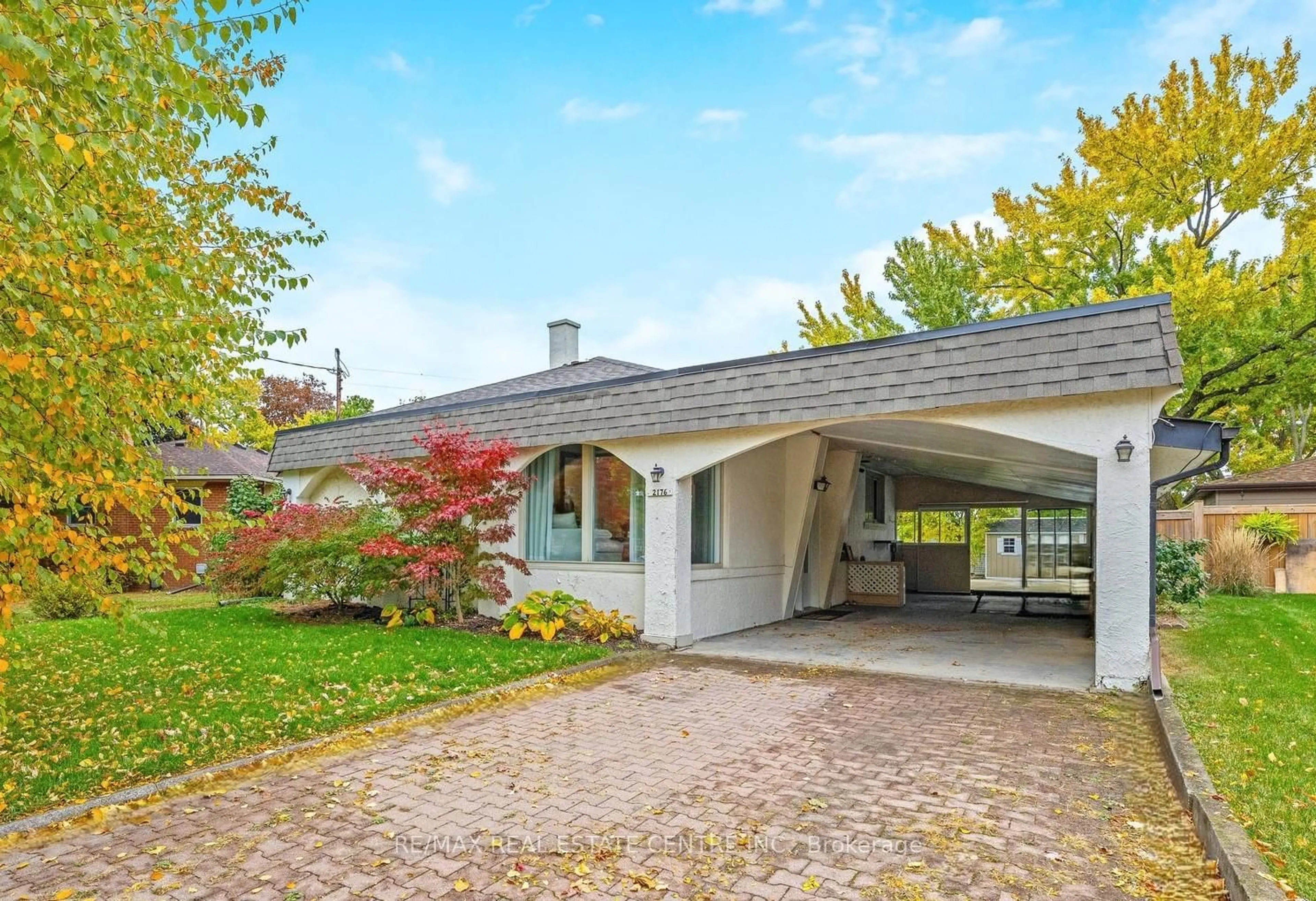 Unknown for 2176 Sunnydale Dr, Burlington Ontario L7P 1E7