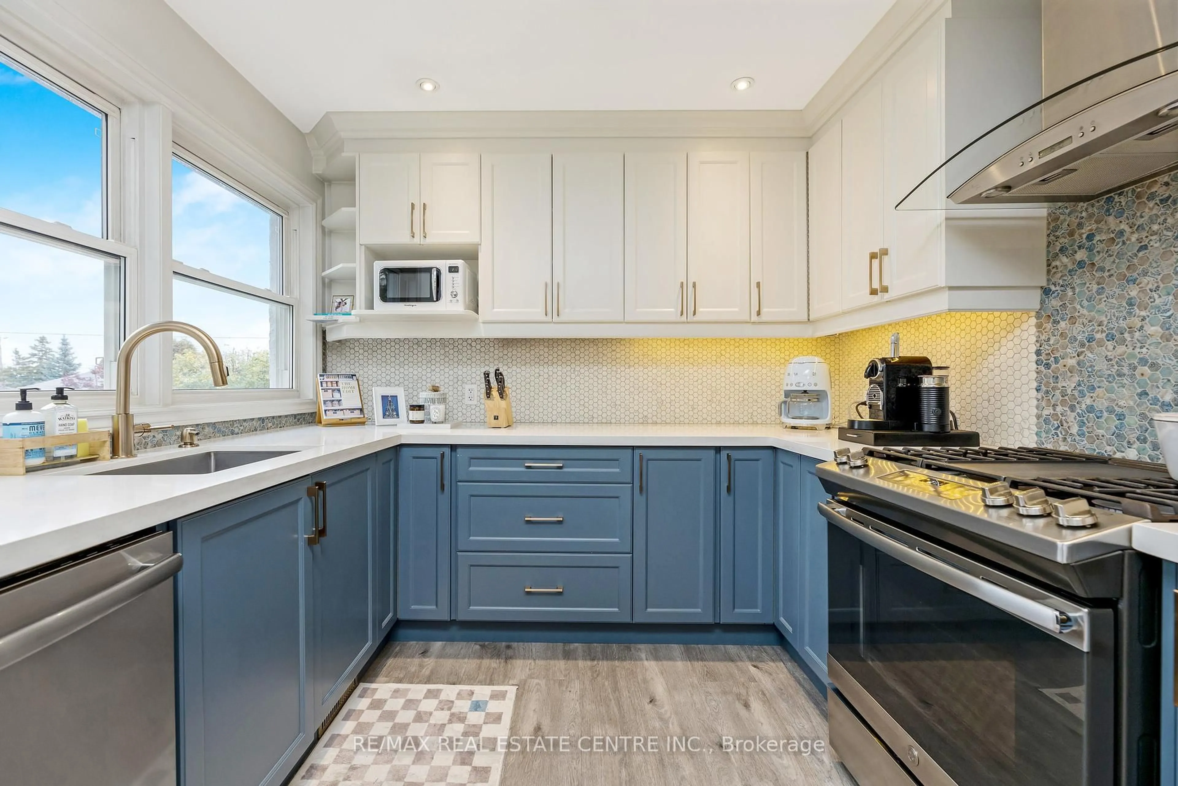 Unknown for 2176 Sunnydale Dr, Burlington Ontario L7P 1E7