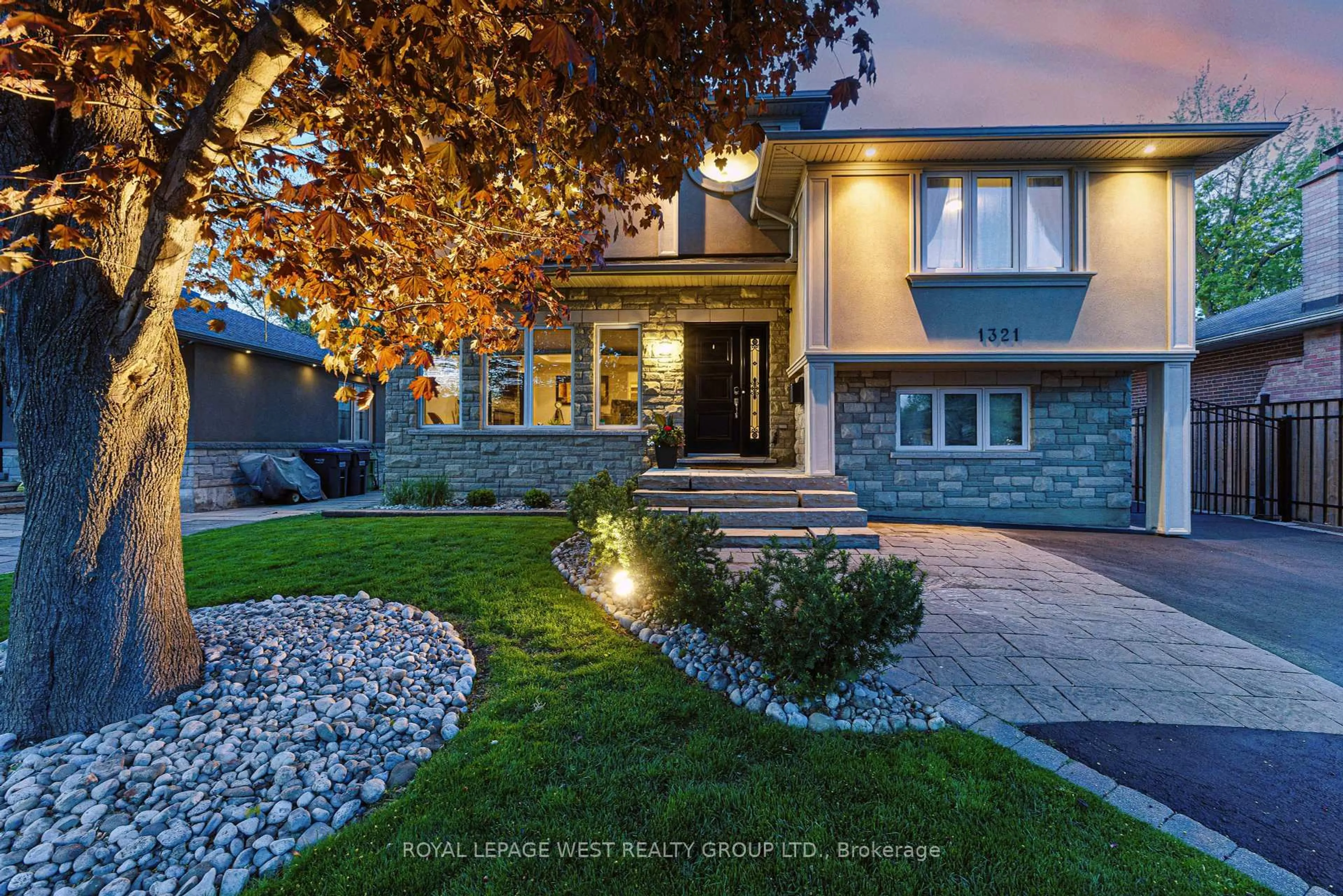 Home with brick exterior material, street for 1321 Canford Cres, Mississauga Ontario L5J 3M9