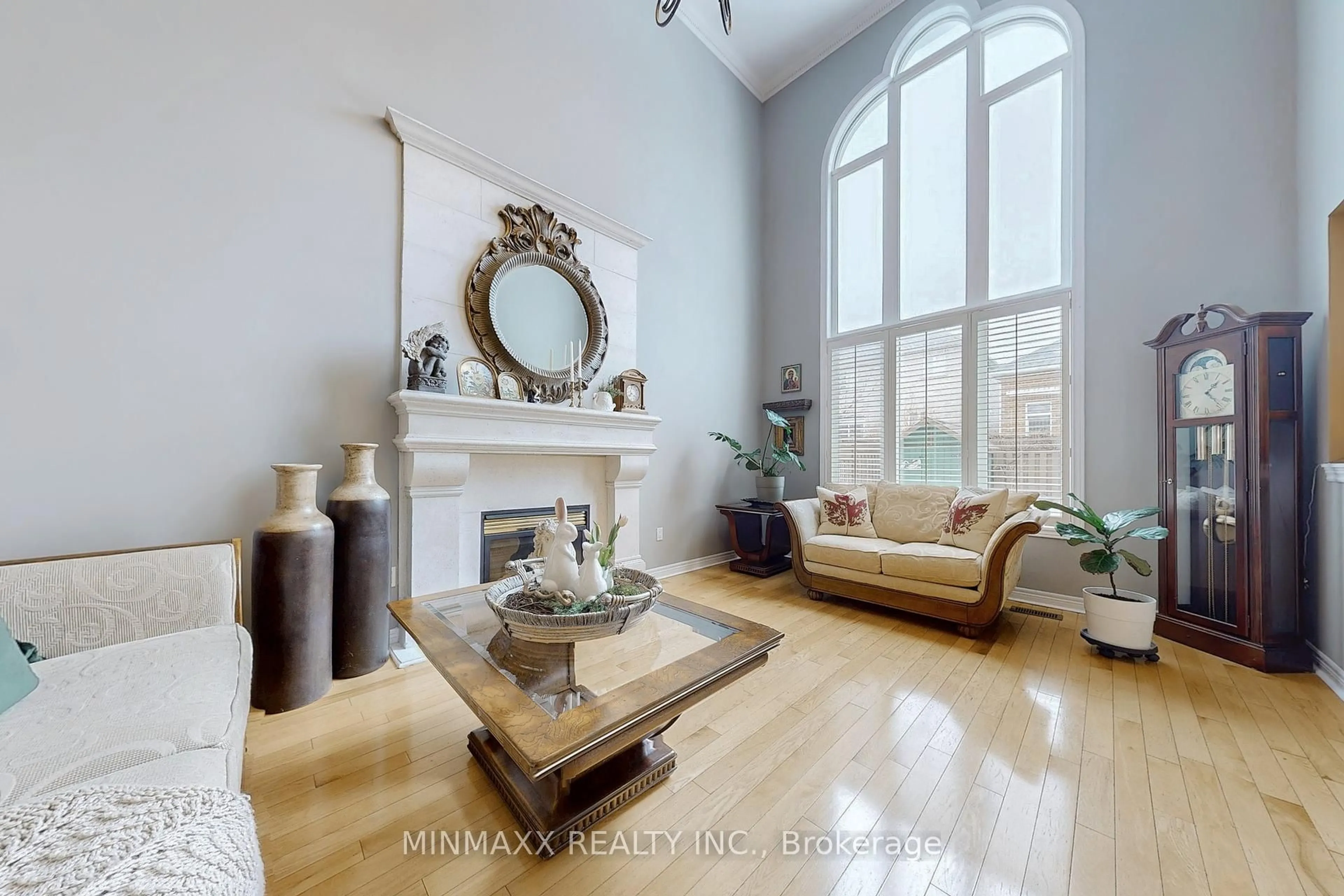 Living room with furniture, unknown for 2555 Nichols Dr, Oakville Ontario L6H 7L3