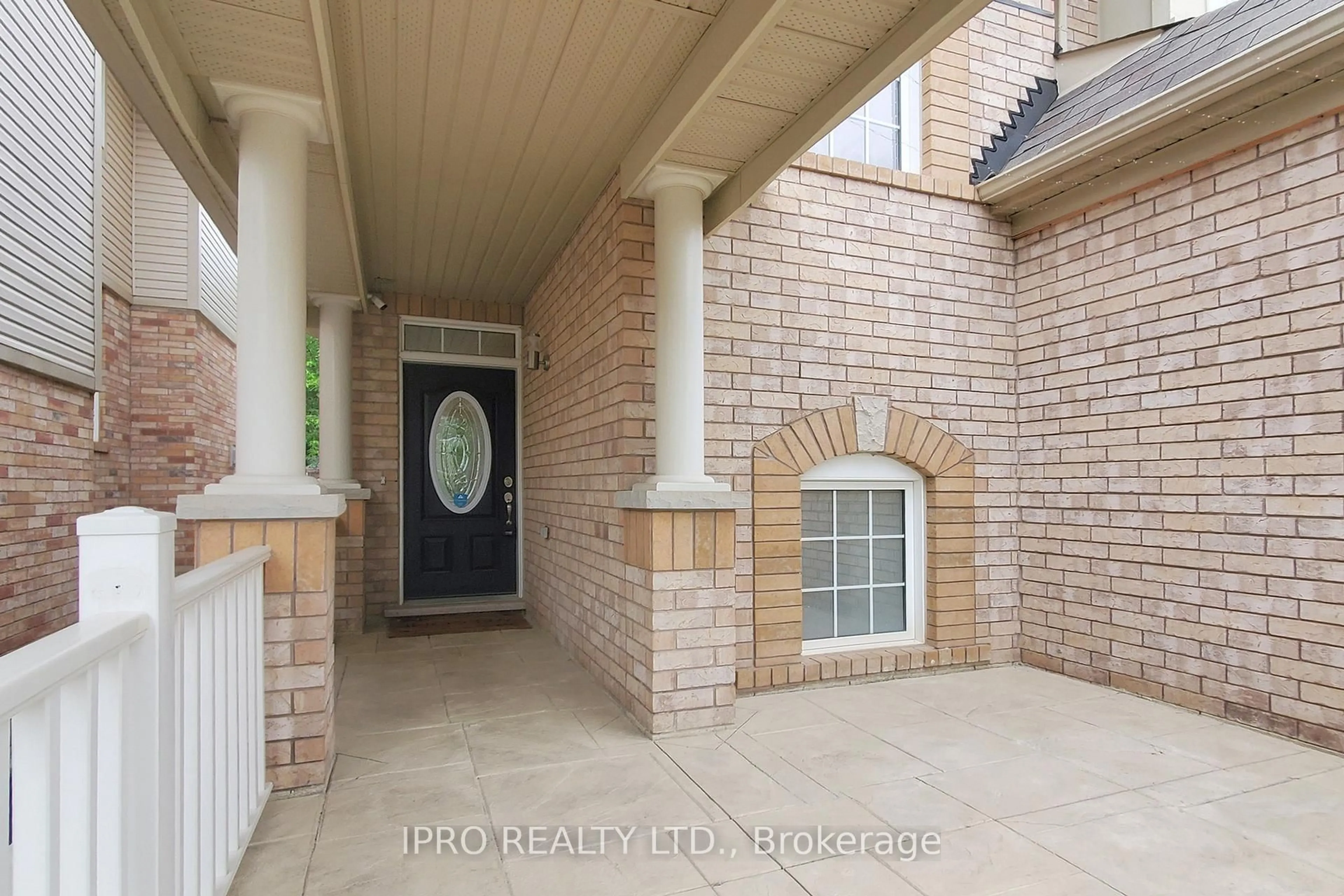 Indoor entryway for 861 Whaley Way, Milton Ontario L9T 0Z3