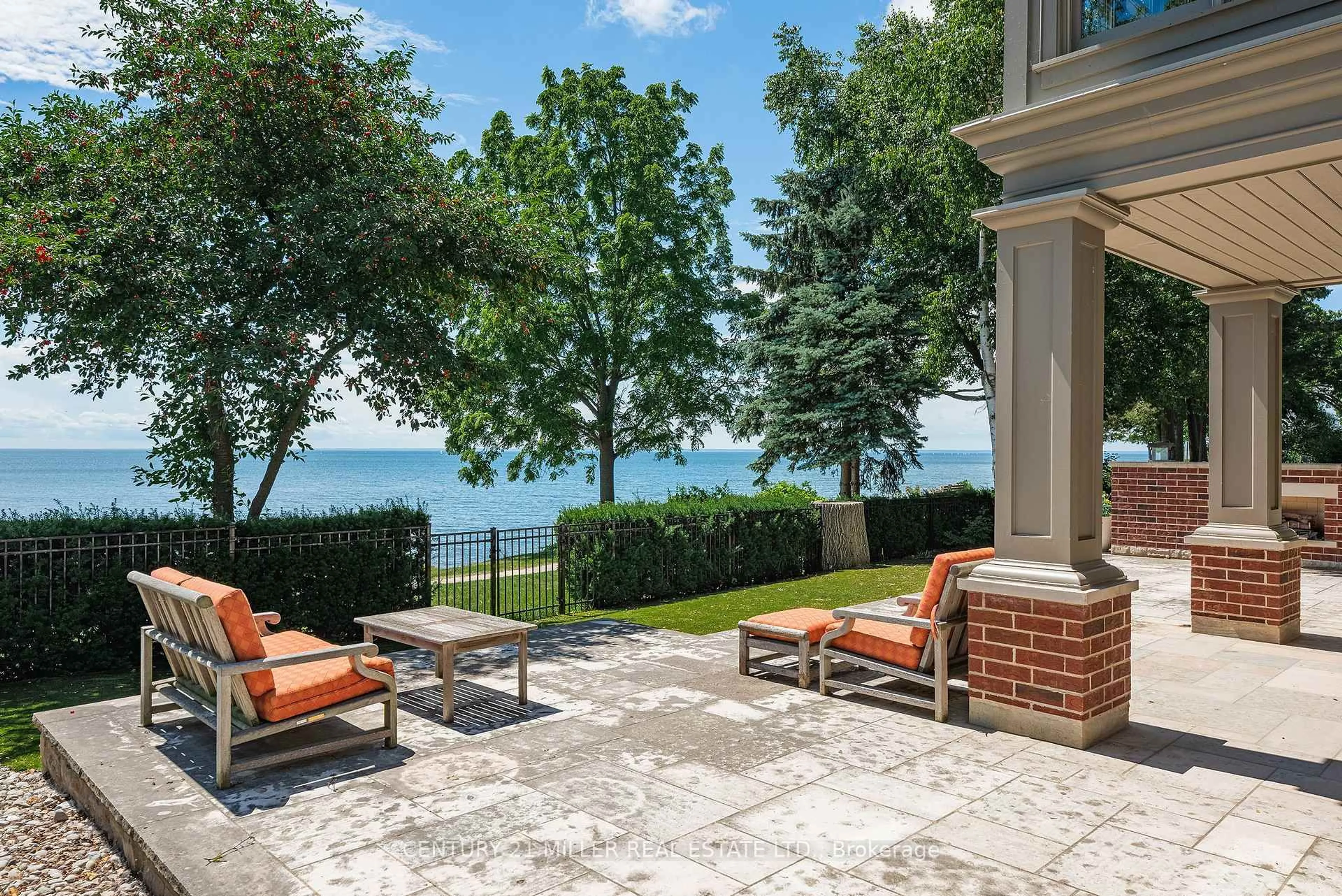 Patio, water/lake/river/ocean view for 6 Chartwell Rd, Oakville Ontario L6J 3Z4