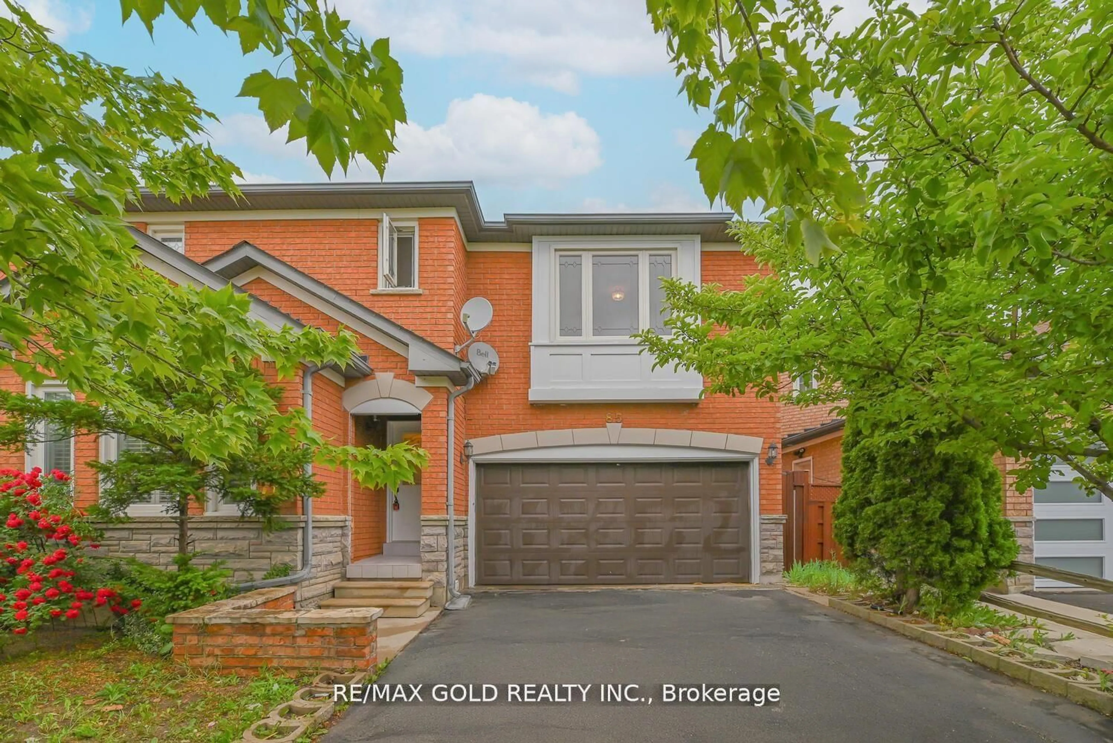 Home with brick exterior material, street for 85 Sunny Meadow Blvd, Brampton Ontario L6R 1Z3