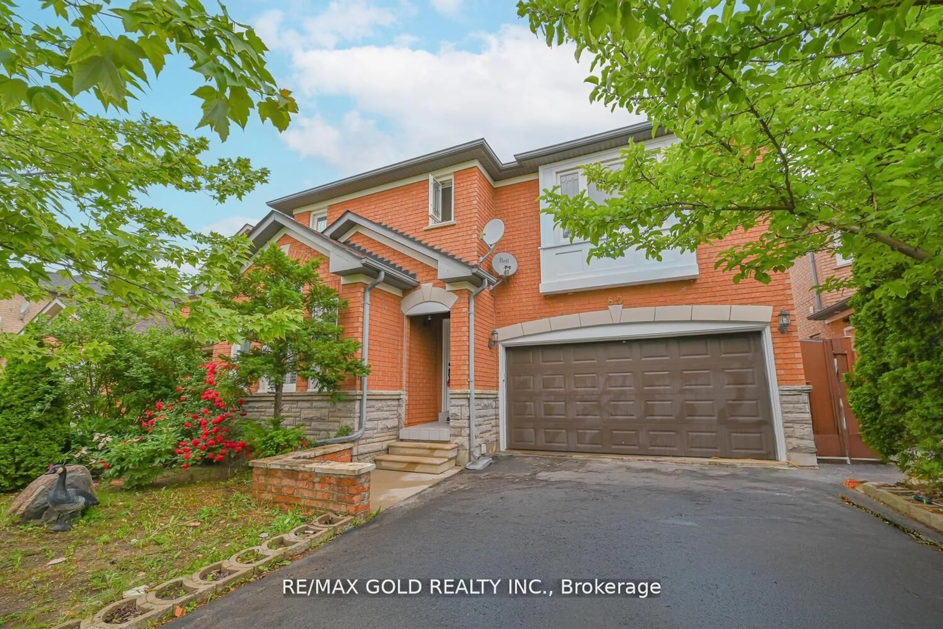 Home with brick exterior material, street for 85 Sunny Meadow Blvd, Brampton Ontario L6R 1Z3