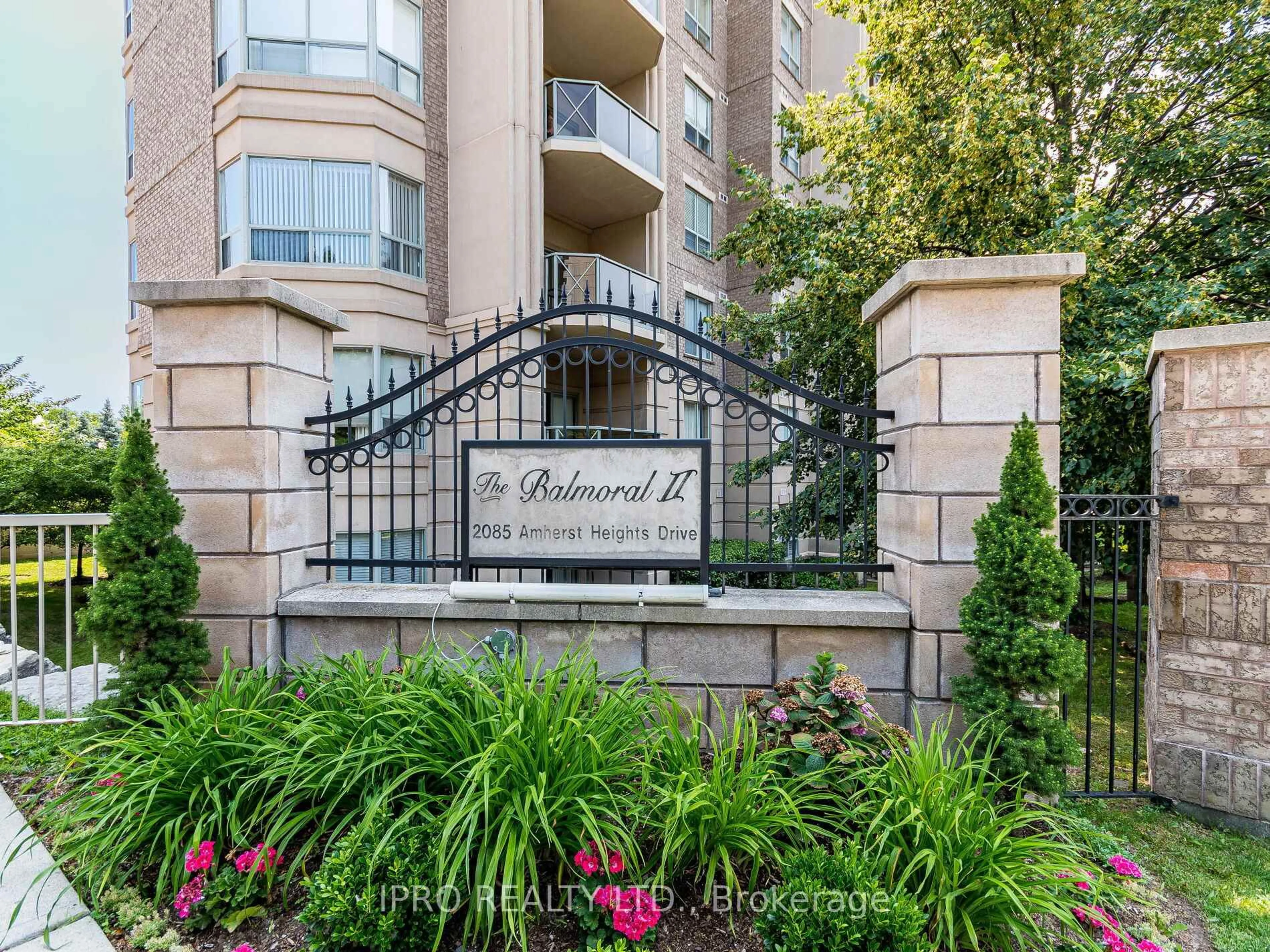 Indoor entryway for 2085 Amherst Heights Dr #203, Burlington Ontario L7P 5C2