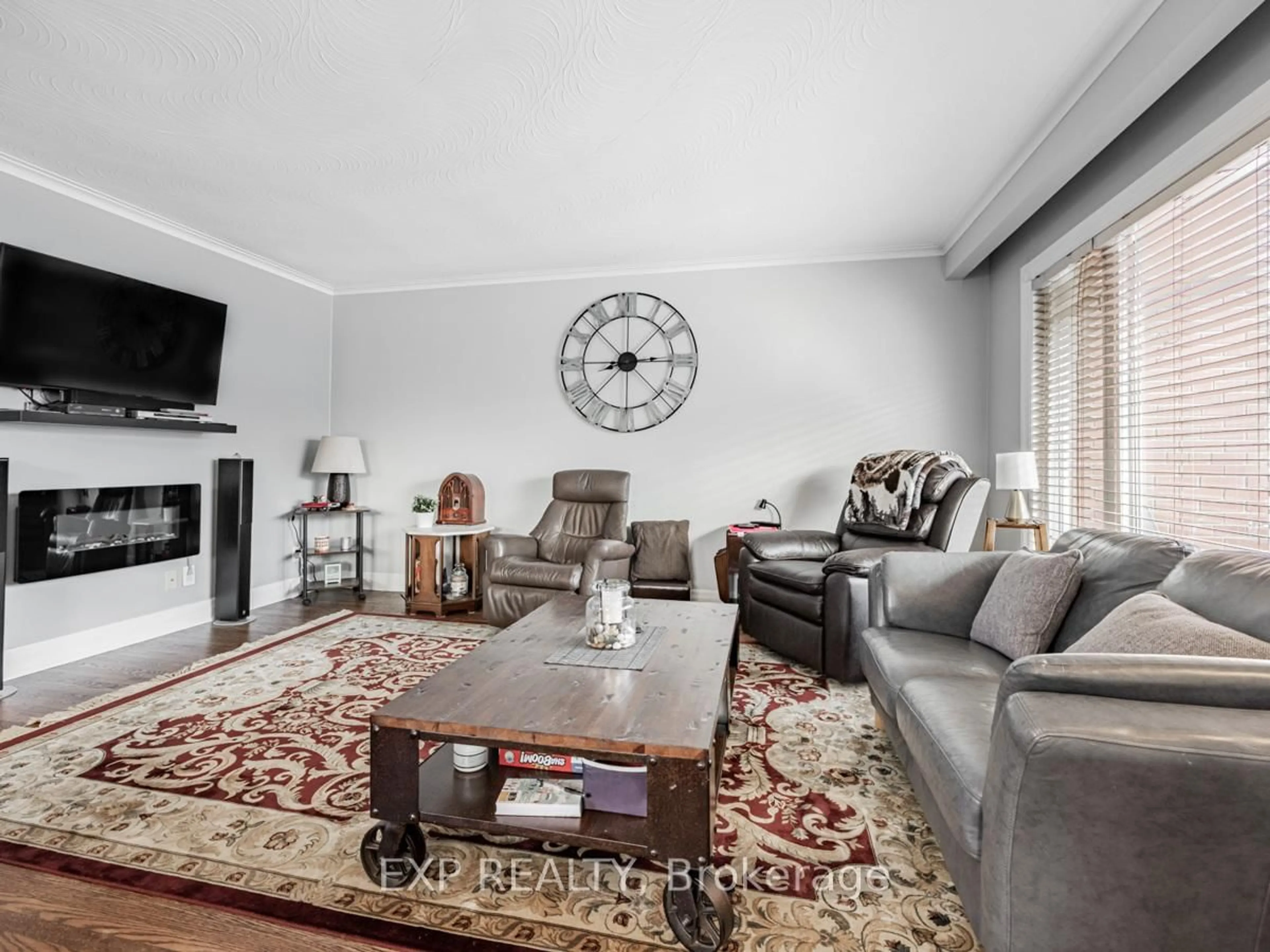 Living room with furniture, unknown for 94 Archibald St, Brampton Ontario L6X 1L9