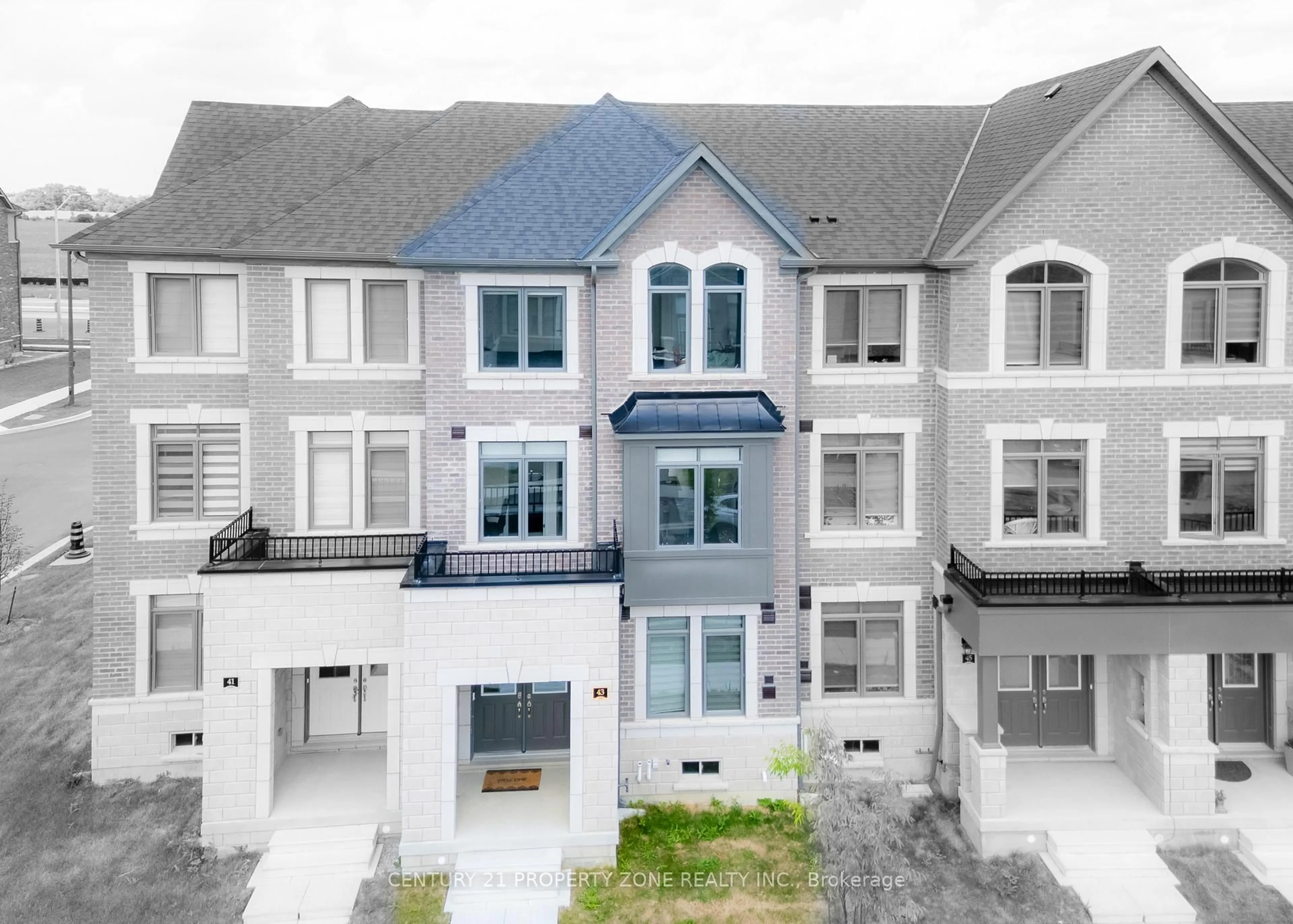 A pic from outside/outdoor area/front of a property/back of a property/a pic from drone, unknown for 43 Camino Real Dr, Caledon Ontario L7C 1Z9