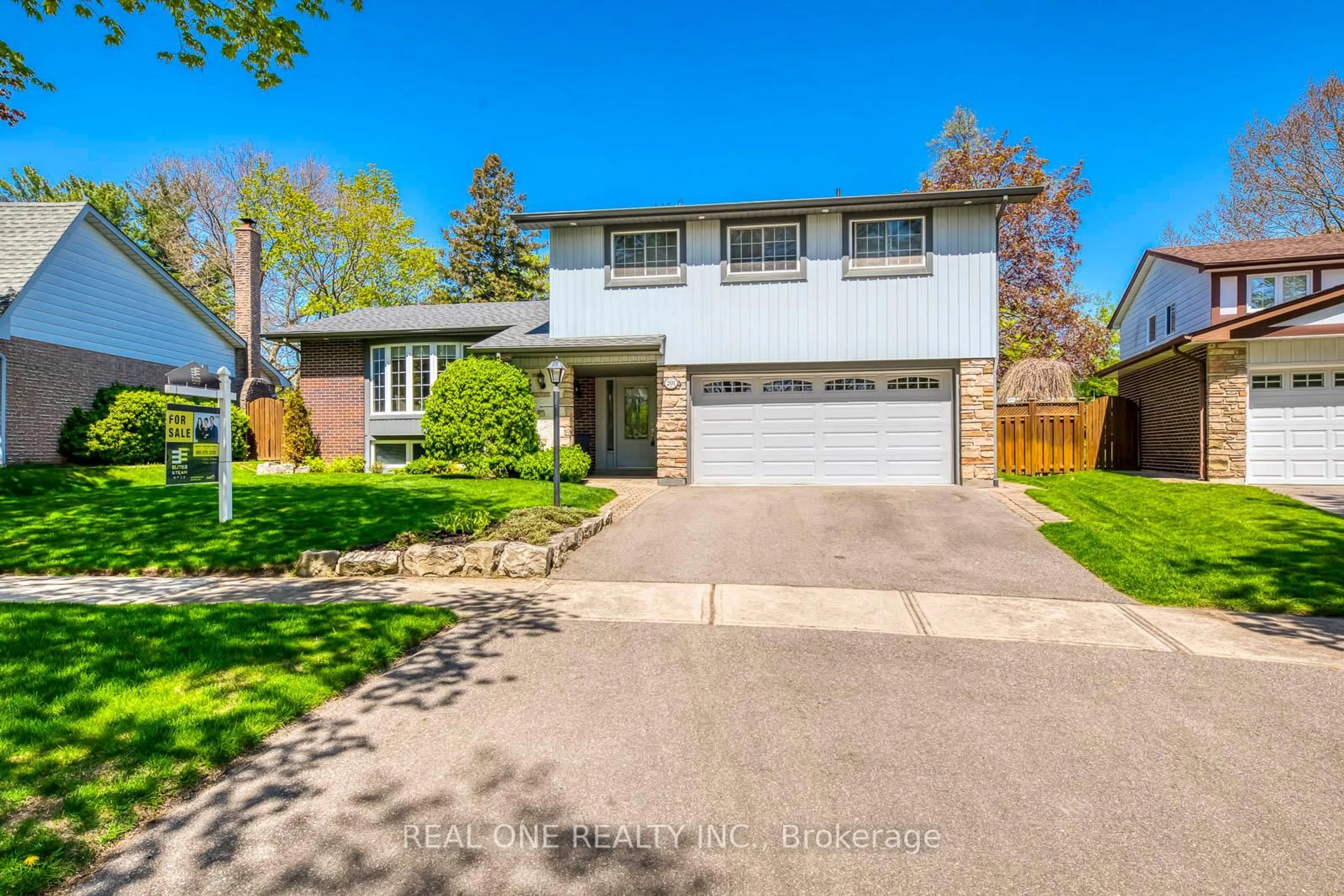 Unknown for 201 Arichat Rd, Oakville Ontario L6J 5N5