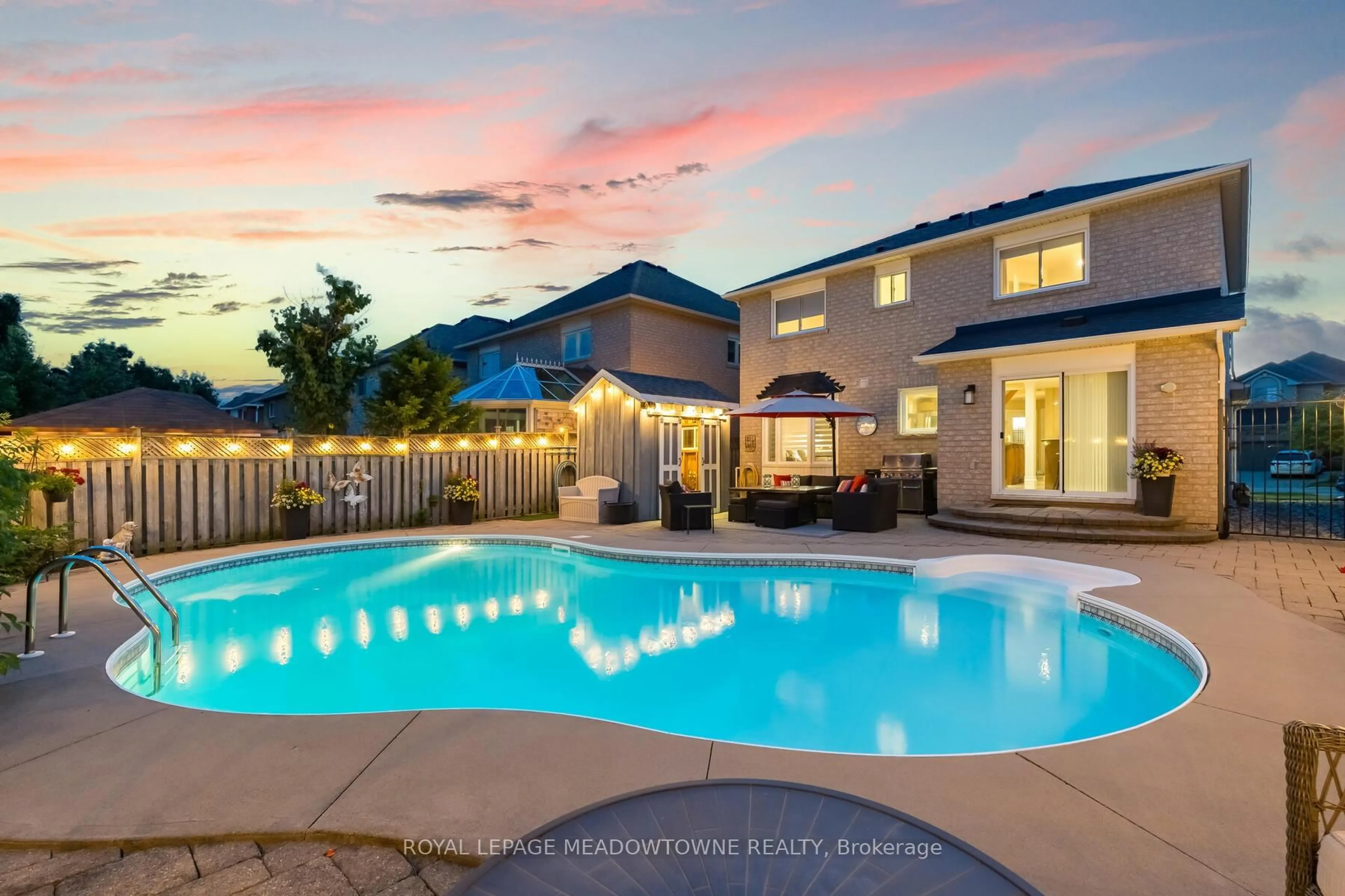 Pool for 16 Chester Cres, Halton Hills Ontario L7G 5W4