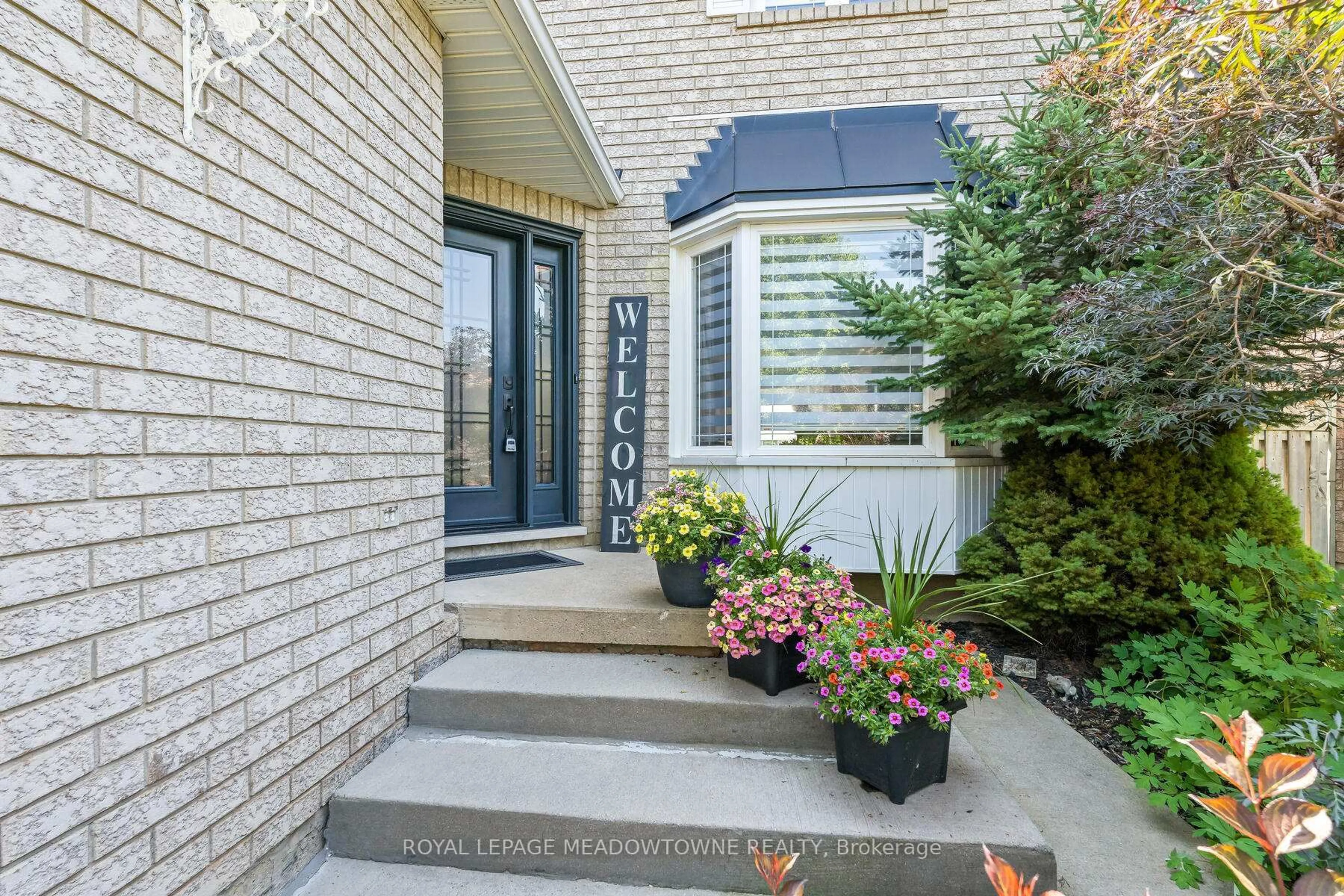 Unknown for 16 Chester Cres, Halton Hills Ontario L7G 5W4
