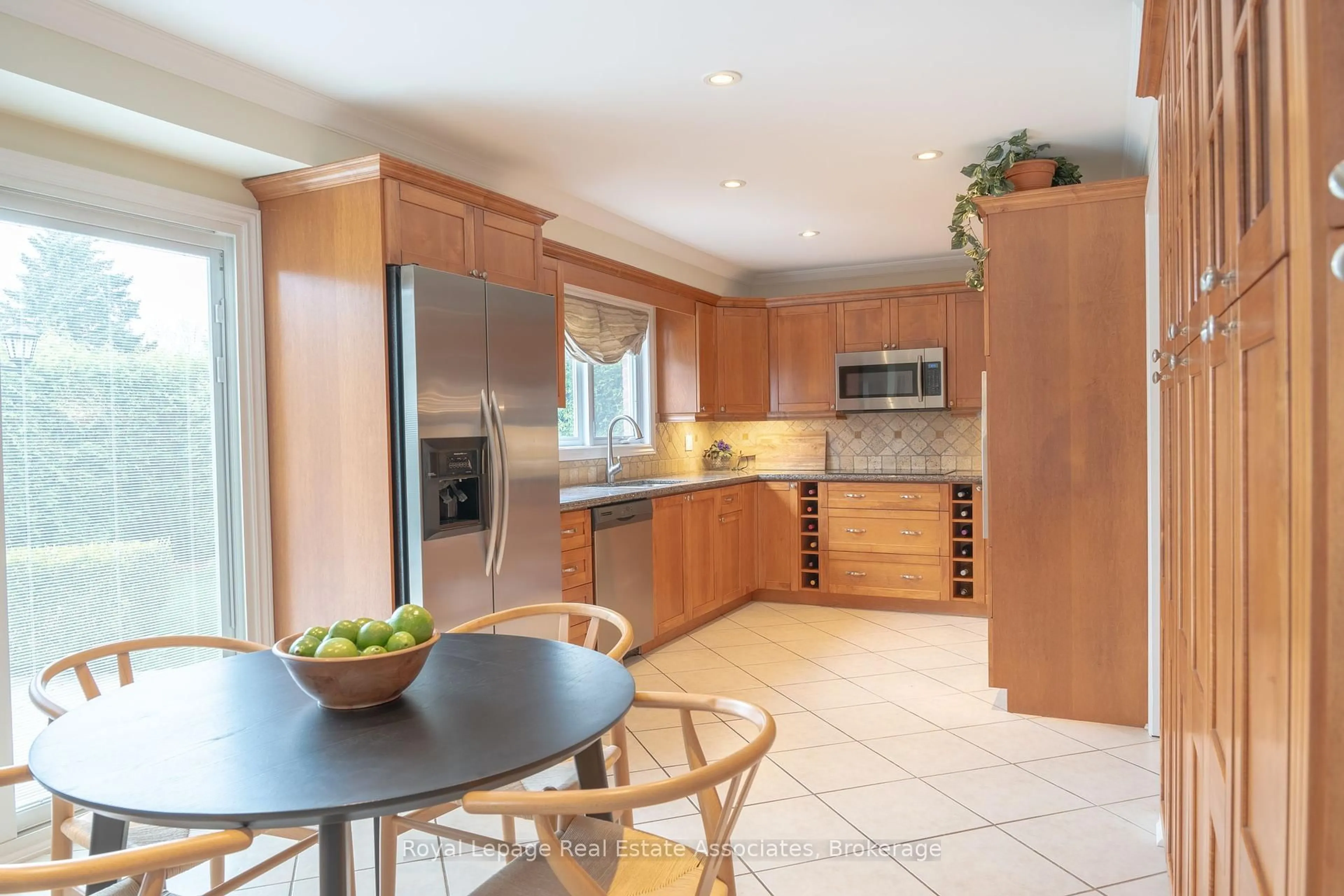 Contemporary kitchen, ceramic/tile floor for 45 Panorama Cres, Brampton Ontario L6S 3T8